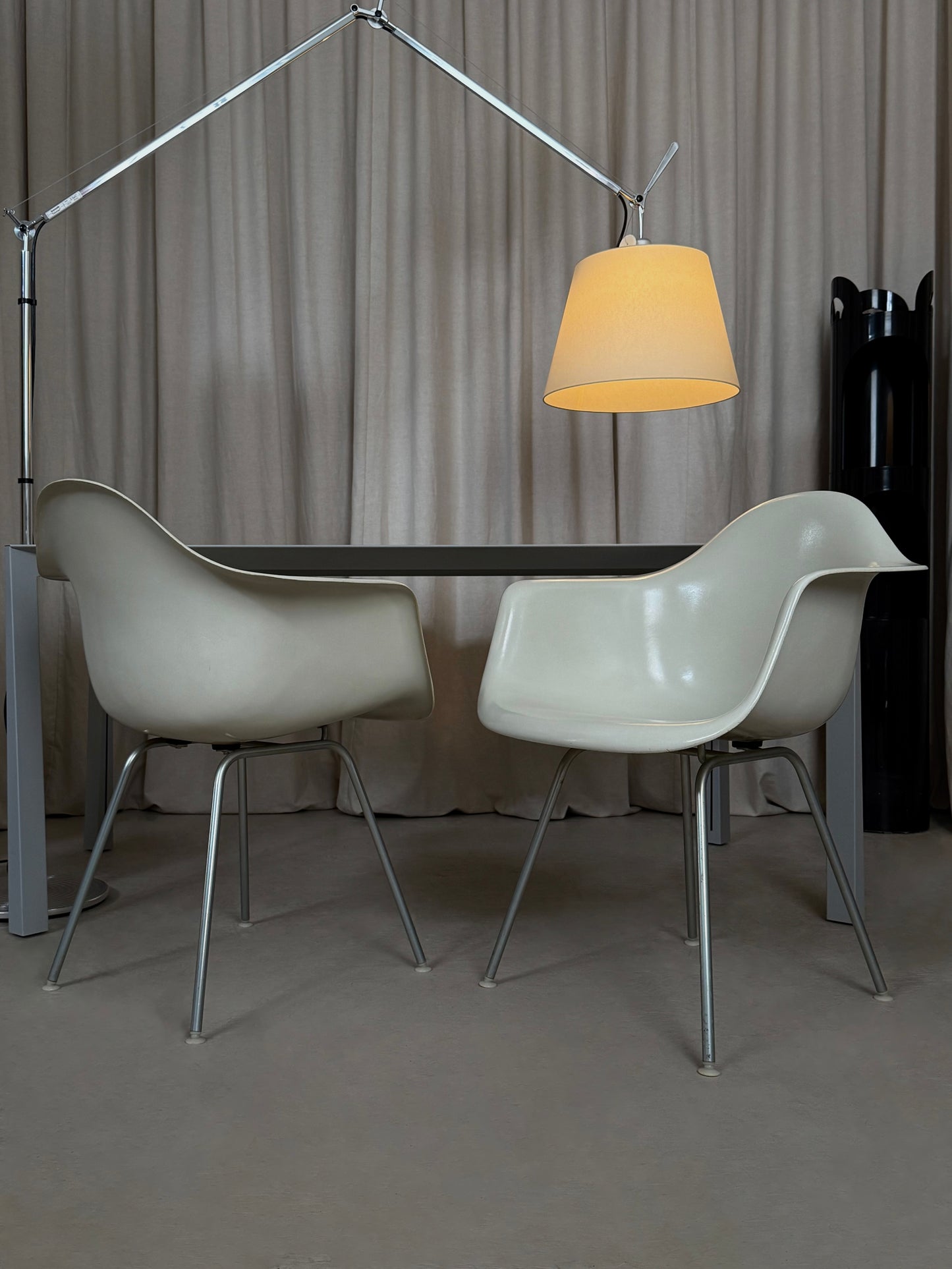 DAX fibreglass dining chairs by Charles & Ray Eames for Herman Miller