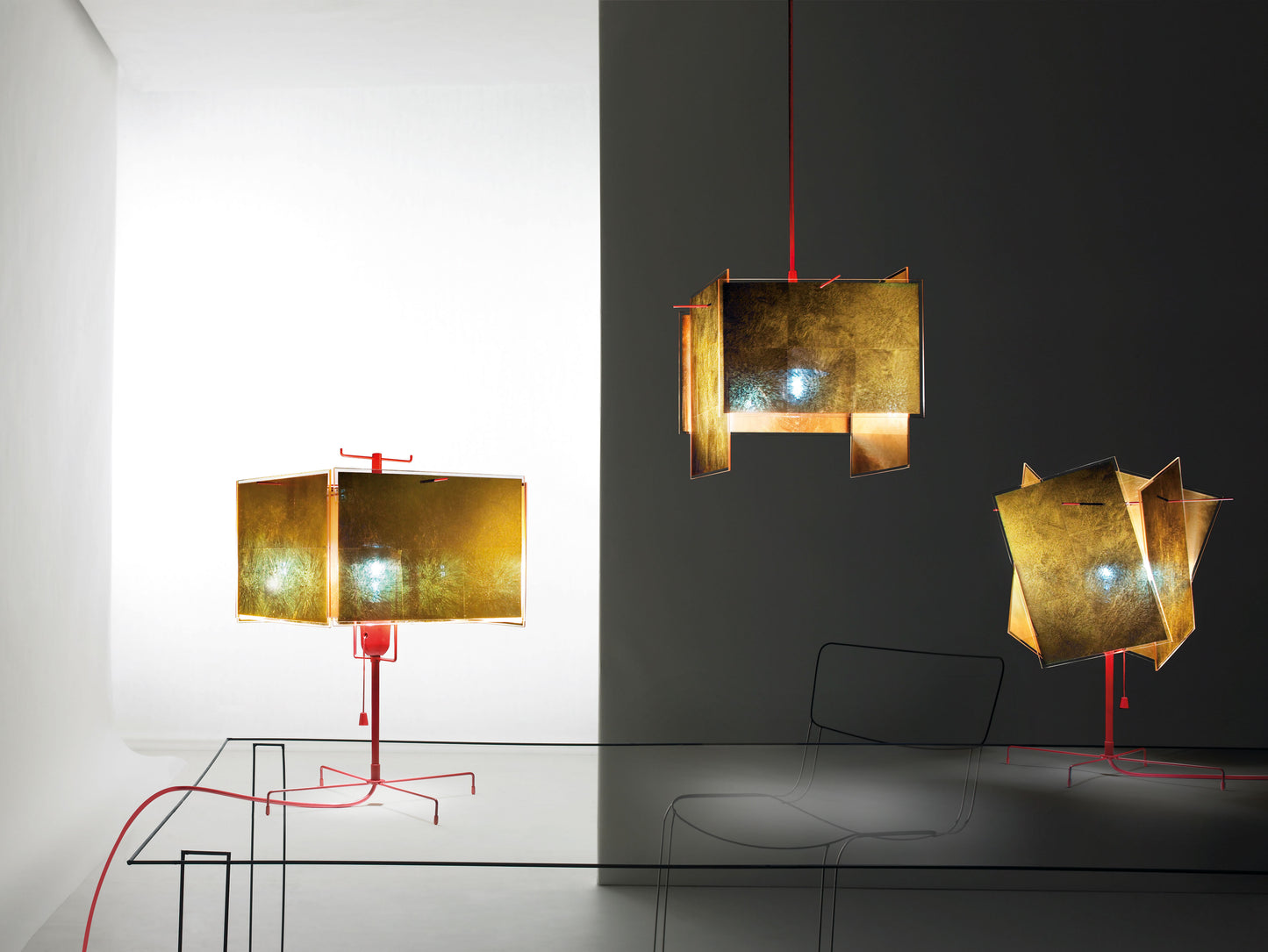 24 Karat Blau T table lamp