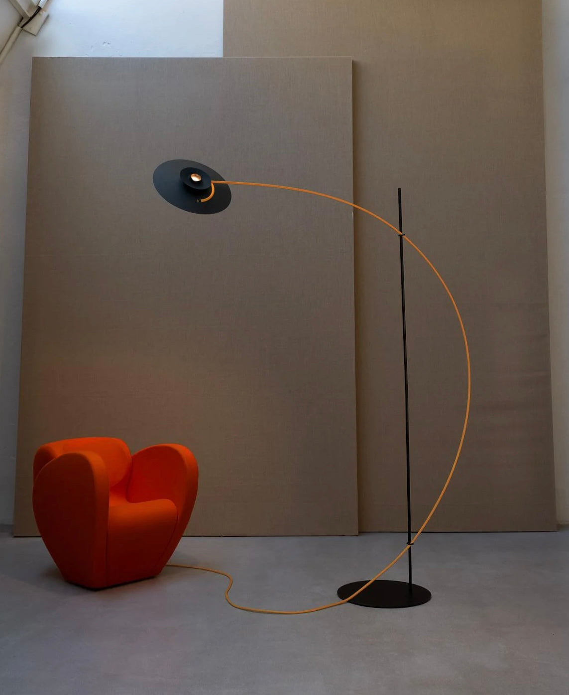 Ms. Bowjangles reading floor lamp