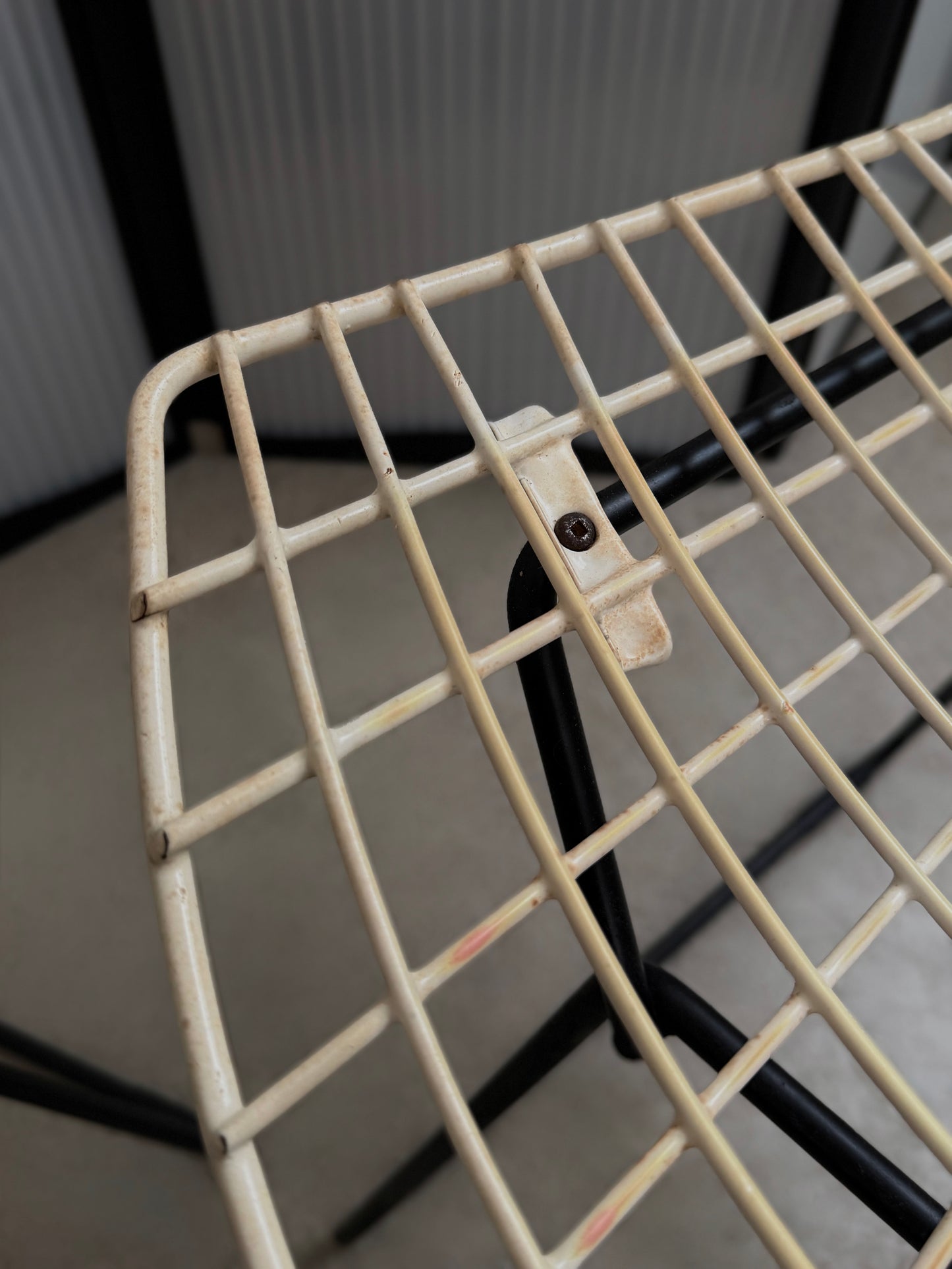 Pair of Bertoia side chairs by Harry Bertoia for Knoll