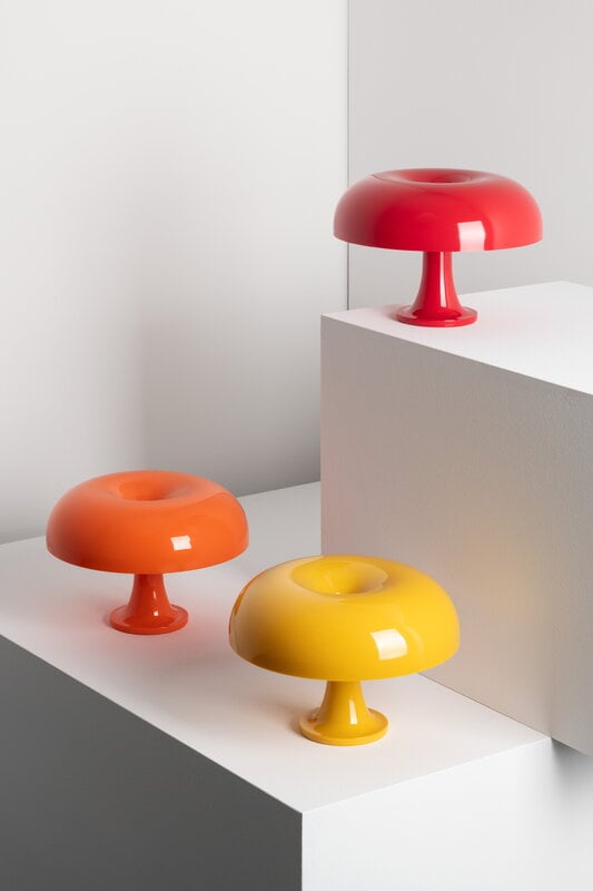 Table Nessino de Giancarlo Mattioli