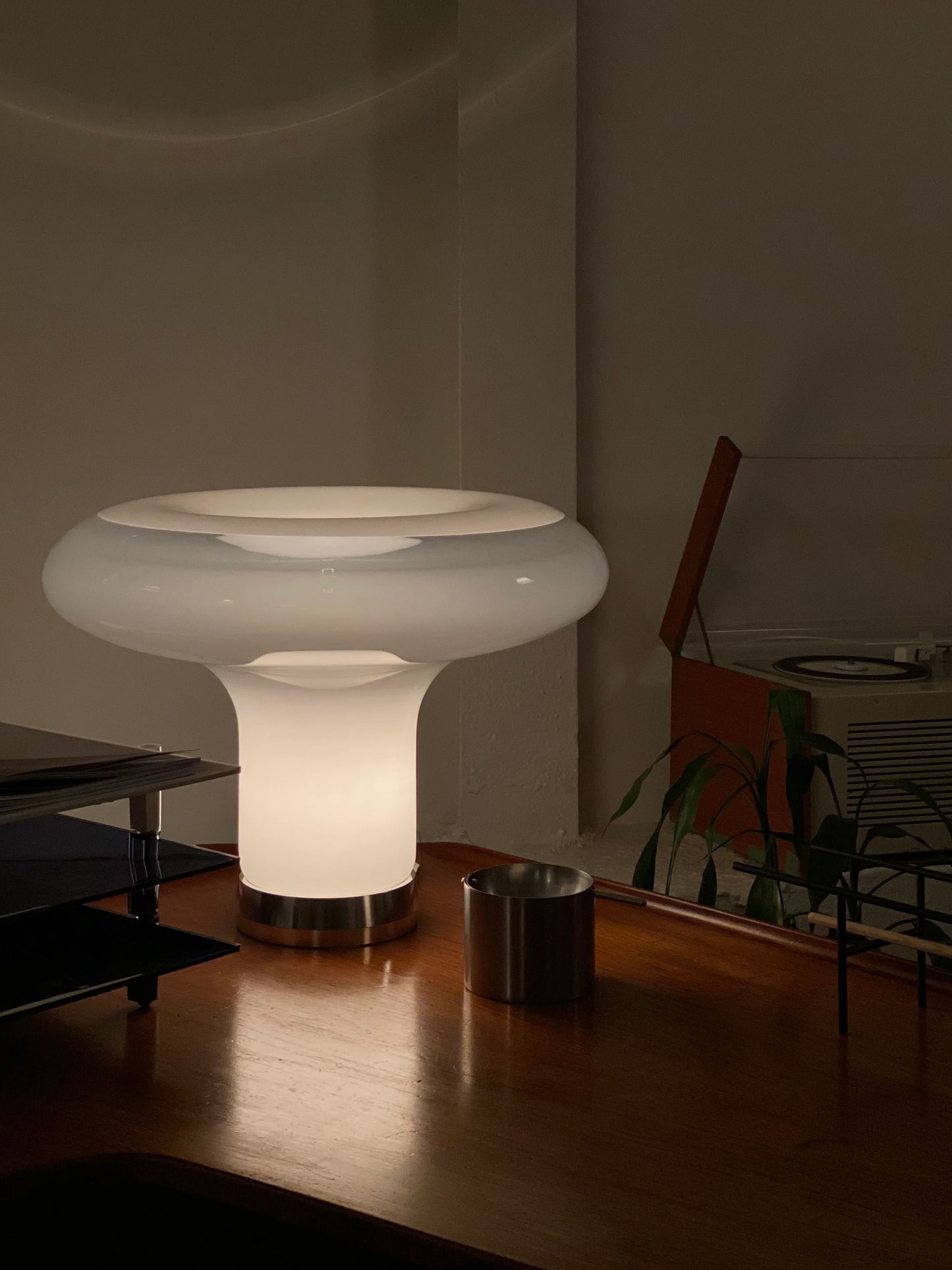 Lesbo table lamp by Angelo Mangiarotti