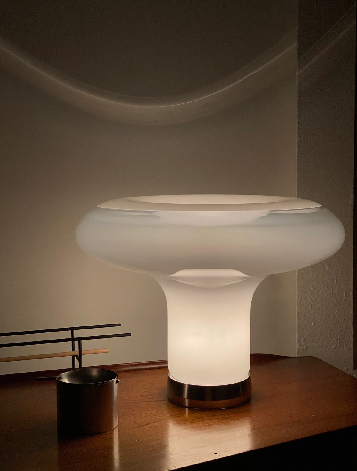 Lesbo table lamp by Angelo Mangiarotti