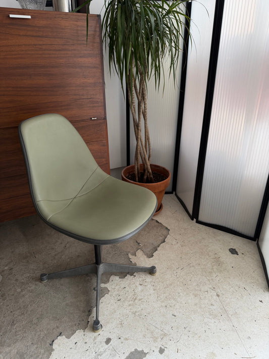 Eames PSC side chair by Charles & Ray Eames for Herman Miller