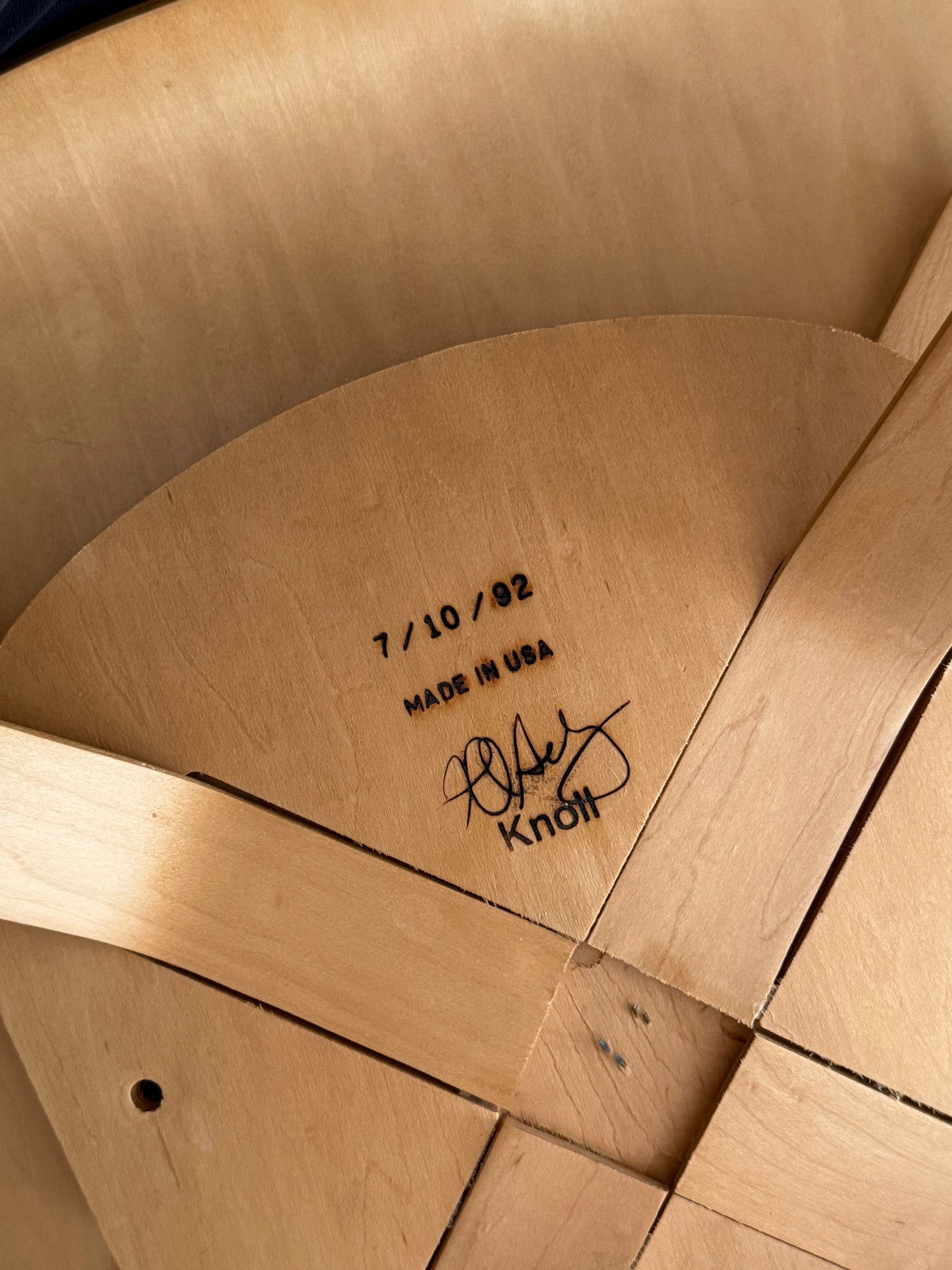 Dining set by Frank Gehry for Knoll