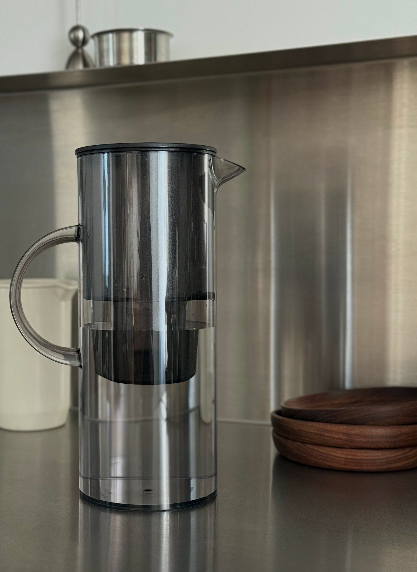 EM77 Water Filter Jug by Erik Magnussen