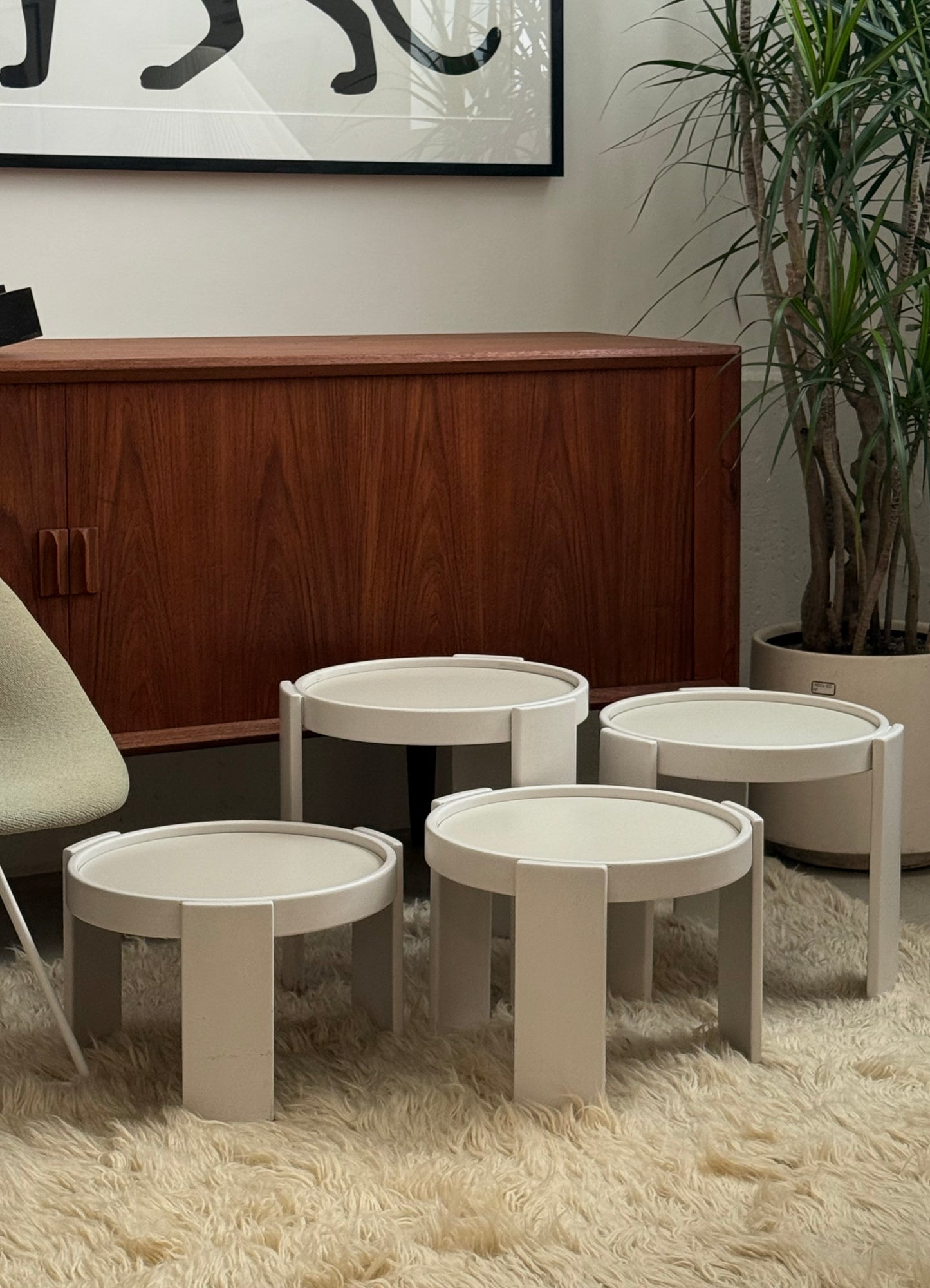 Set of four 780/783 nesting low tables by Gianfranco Frattini for Cassina