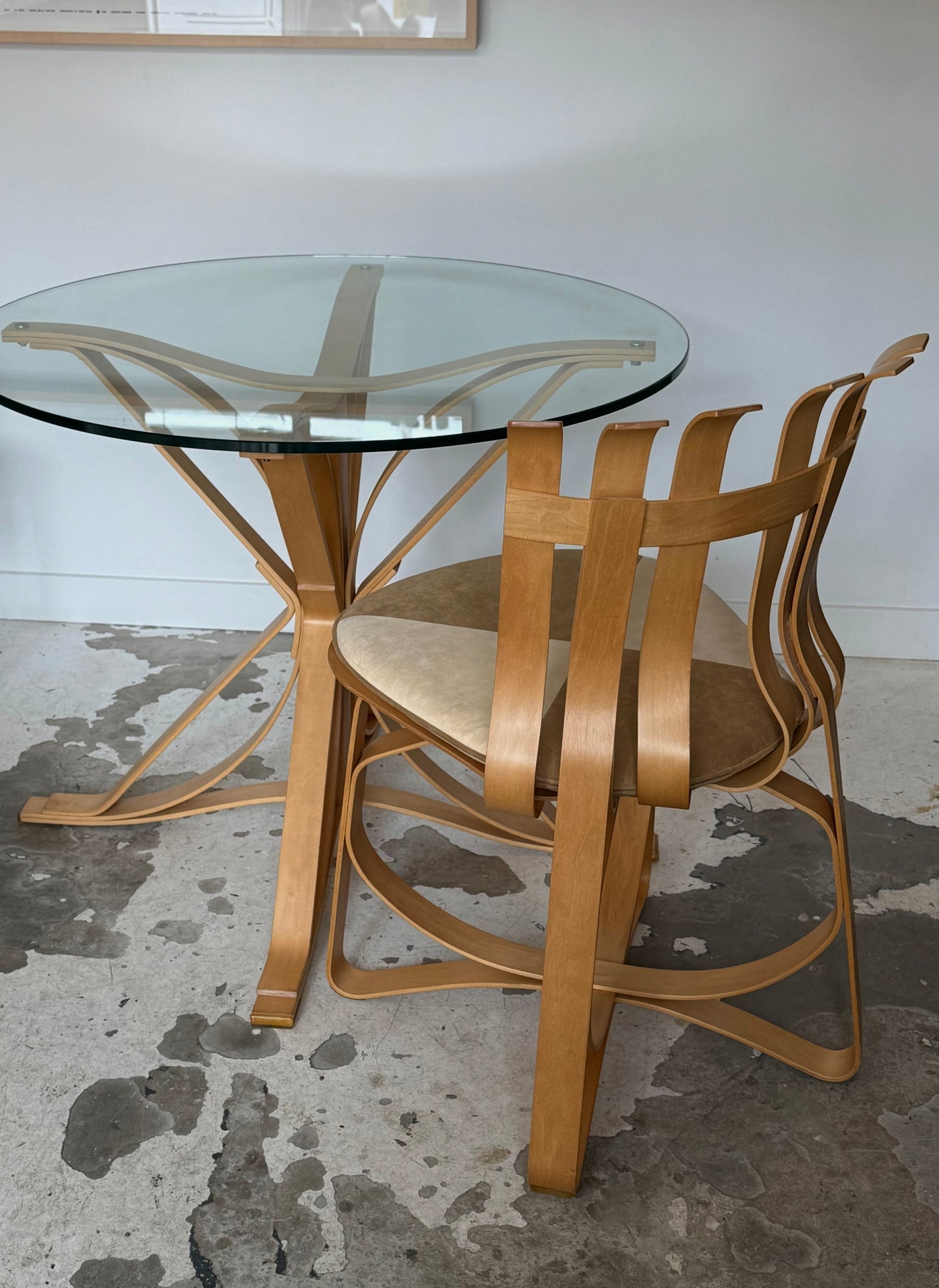 Dining set by Frank Gehry for Knoll