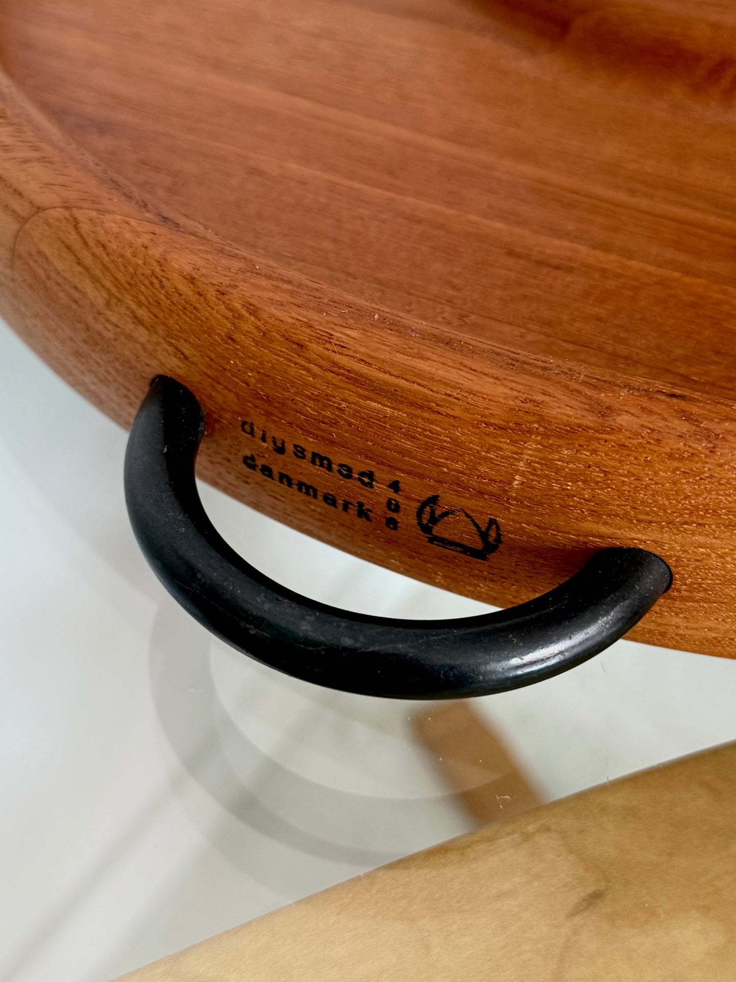 Large solid teak tray with handles by Digsmed