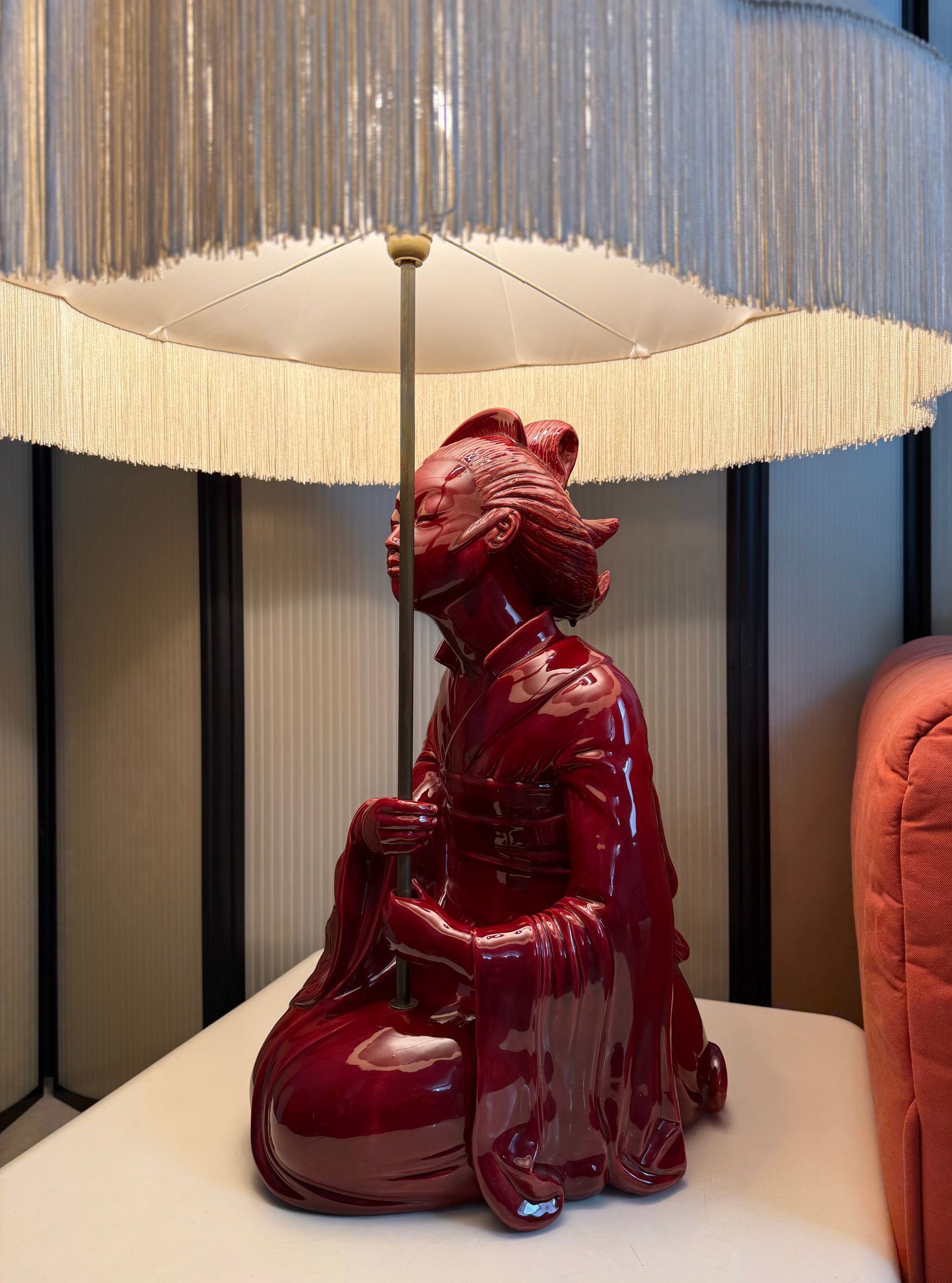 Ceramic Geisha table lamp