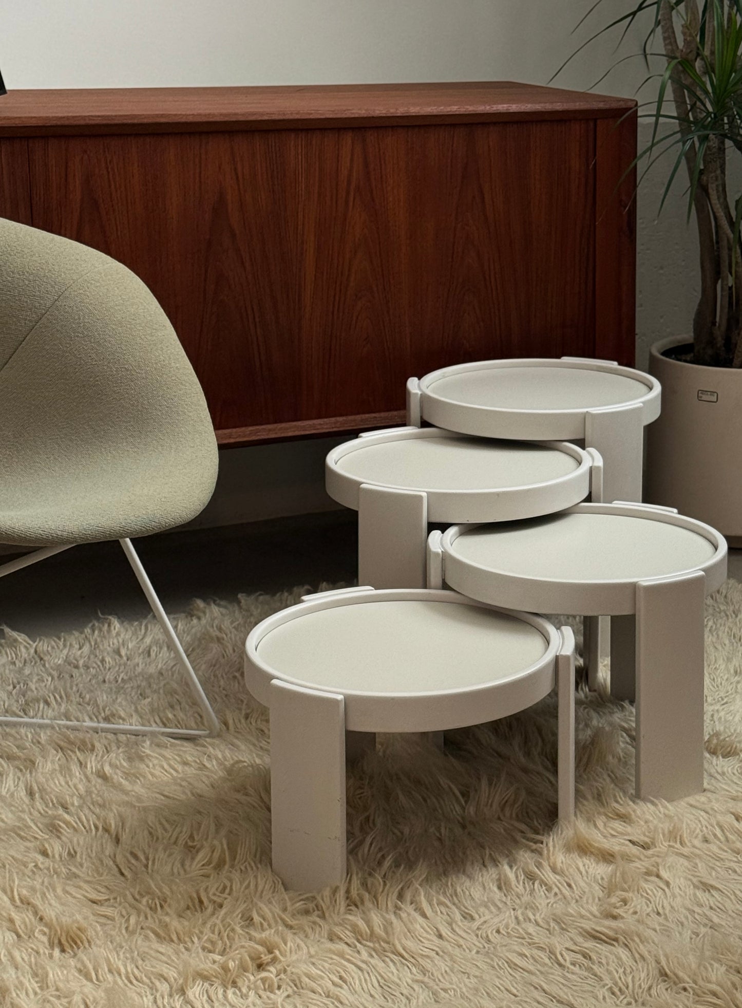 Set of four 780/783 nesting low tables by Gianfranco Frattini for Cassina