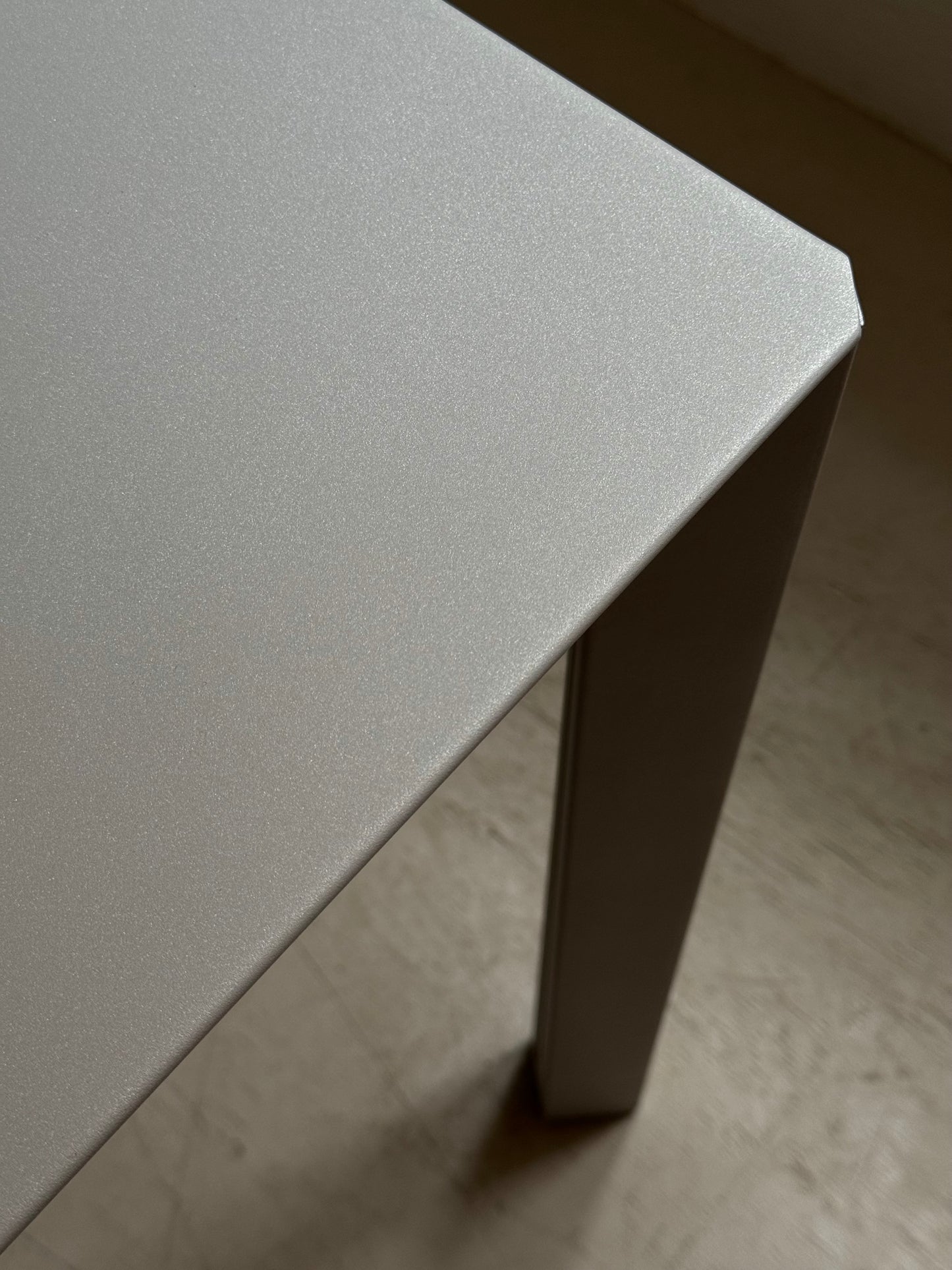 Table Ovidio de Francisco Gomez Paz