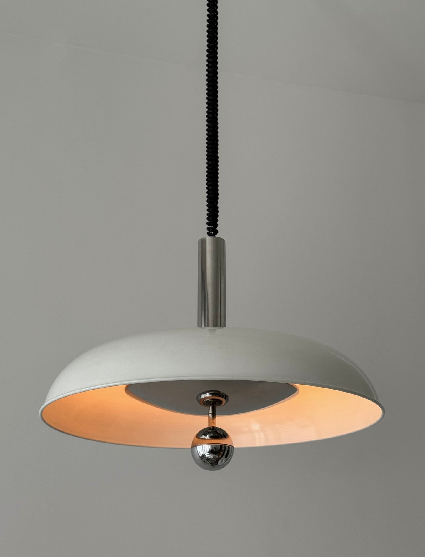 Lampe à suspension italienne