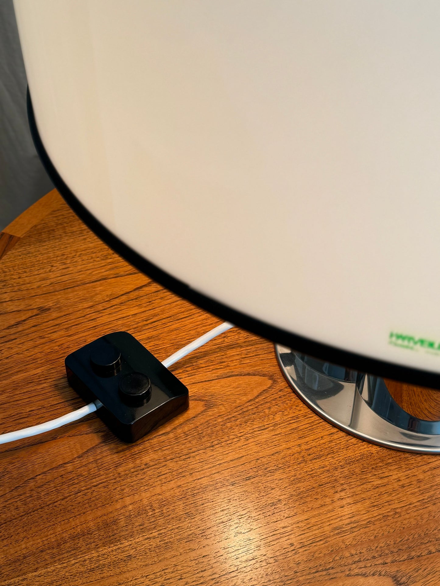 Extra-large table lamp by Guzzini