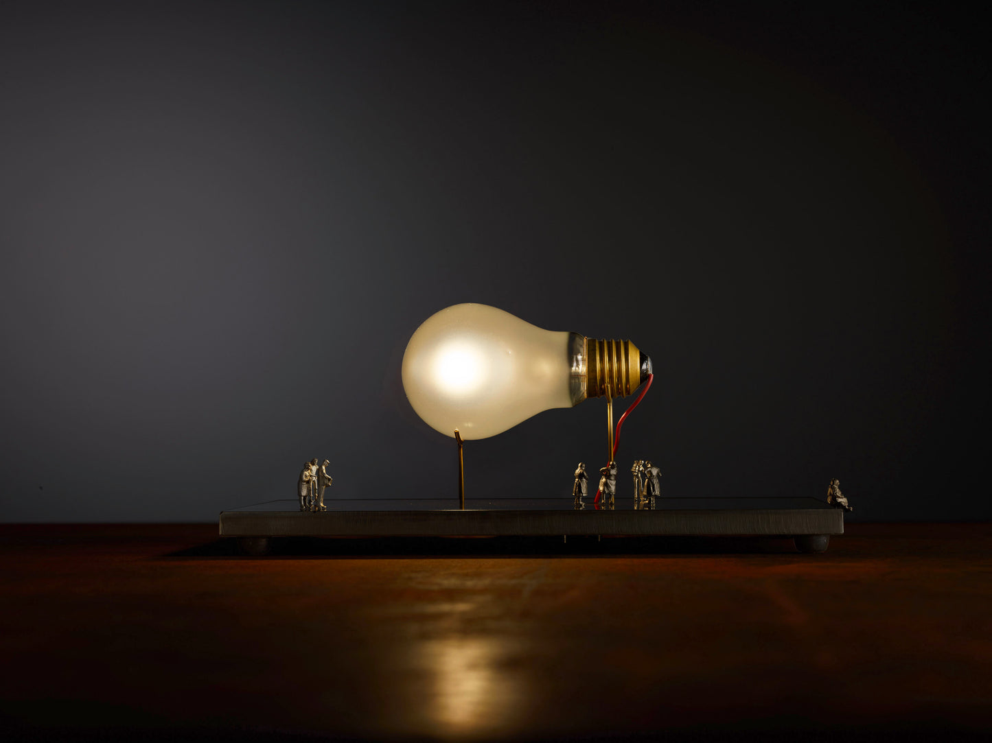I Ricchi Poveri, Monument For A Bulb table lamp