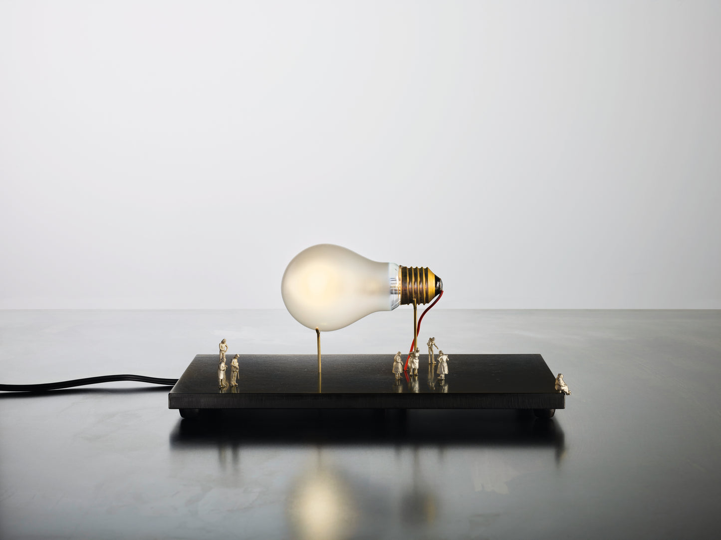 I Ricchi Poveri, Monument For A Bulb table lamp