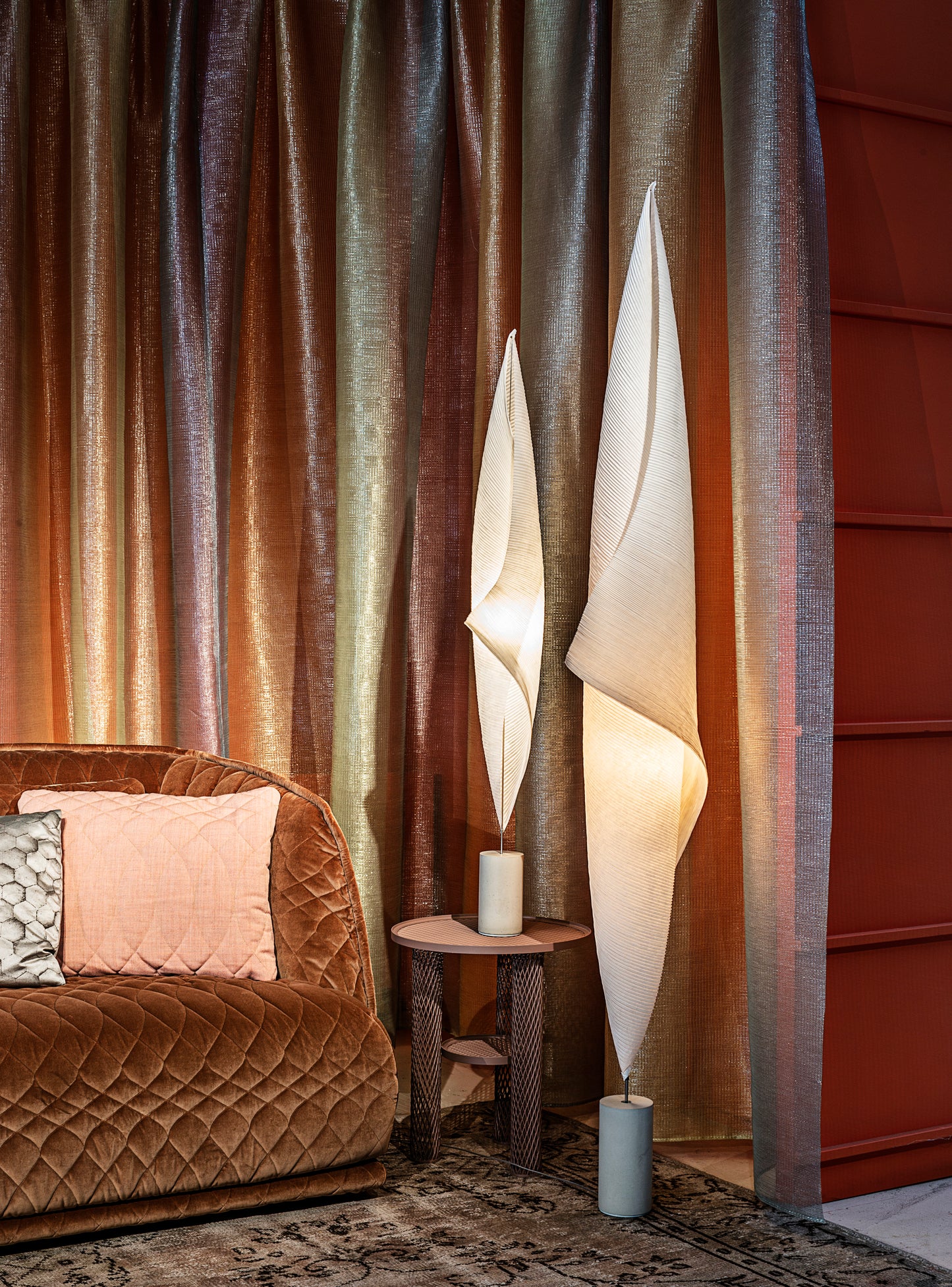 Wo-Tom-Bu Floor Lamp