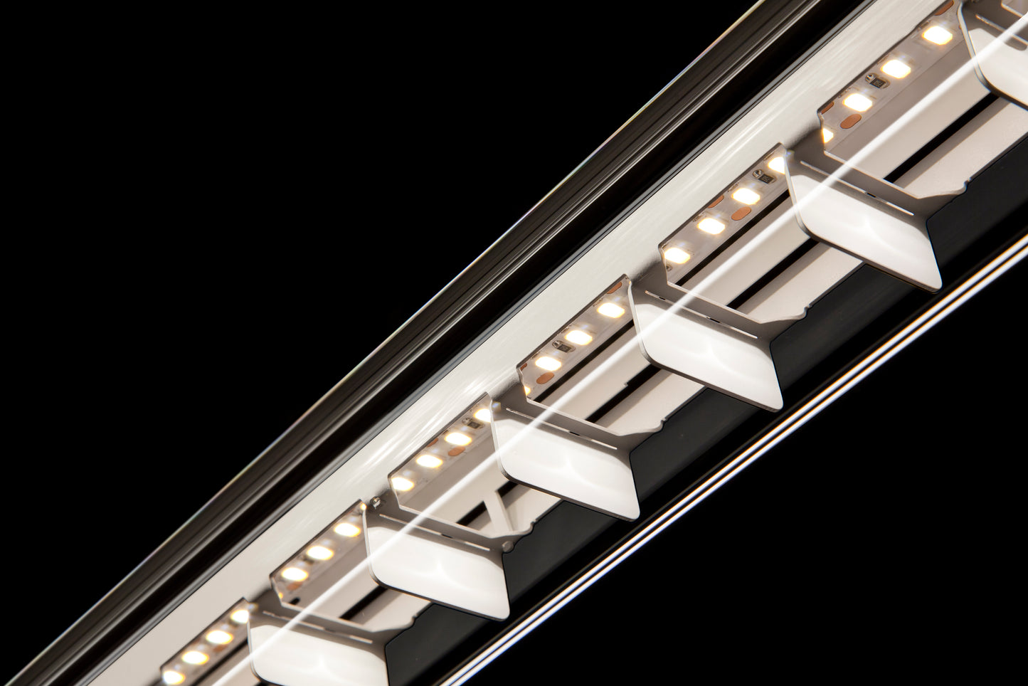 Tubular hanging lamp