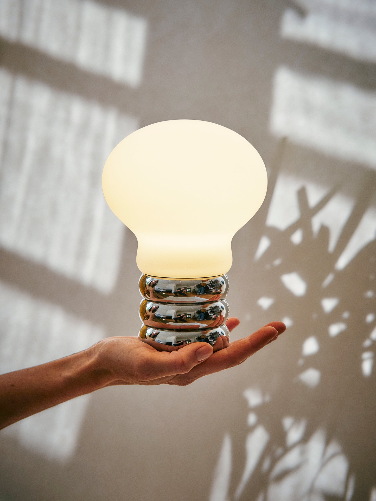 B. Bulb battery table lamp