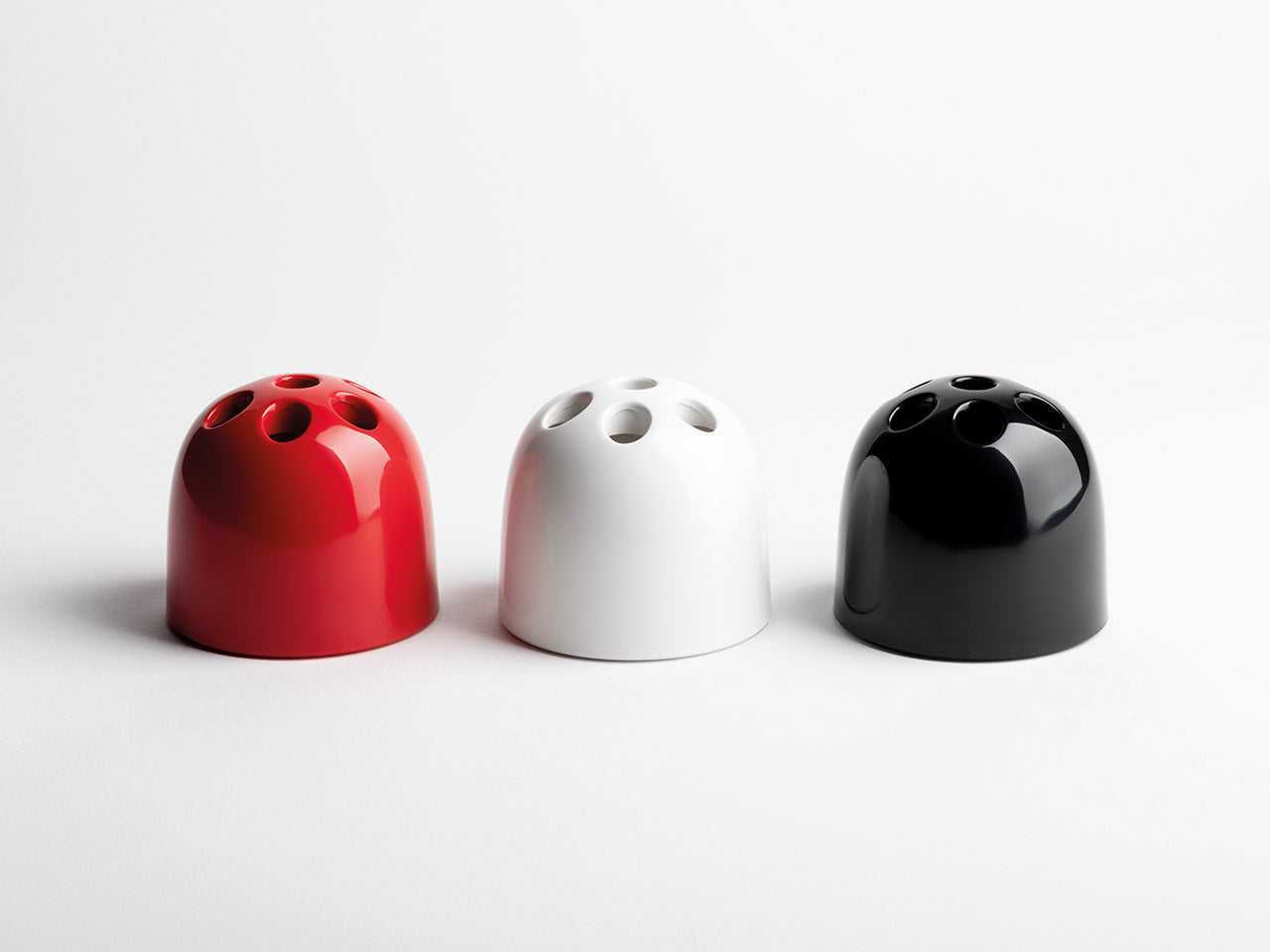 Dedalino pencil holder by Emma Gismondi Schweinberger