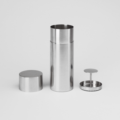 Shaker à cocktail par Arne Jacobsen