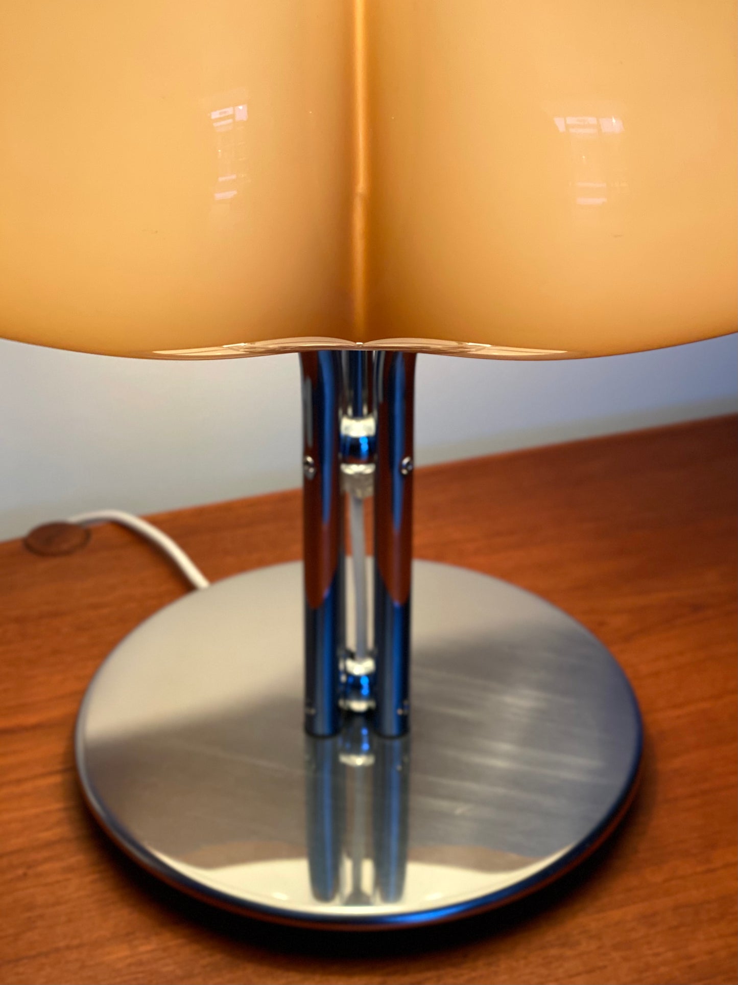 Quadrifoglio table lamp by Gae Aulenti for iGuzzini
