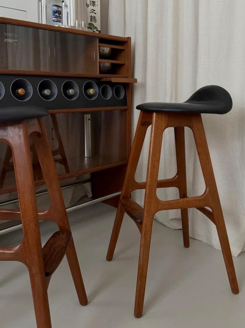 Pair of bar stools by Erik Buch for Oddense Maskinsnedkeri A/S