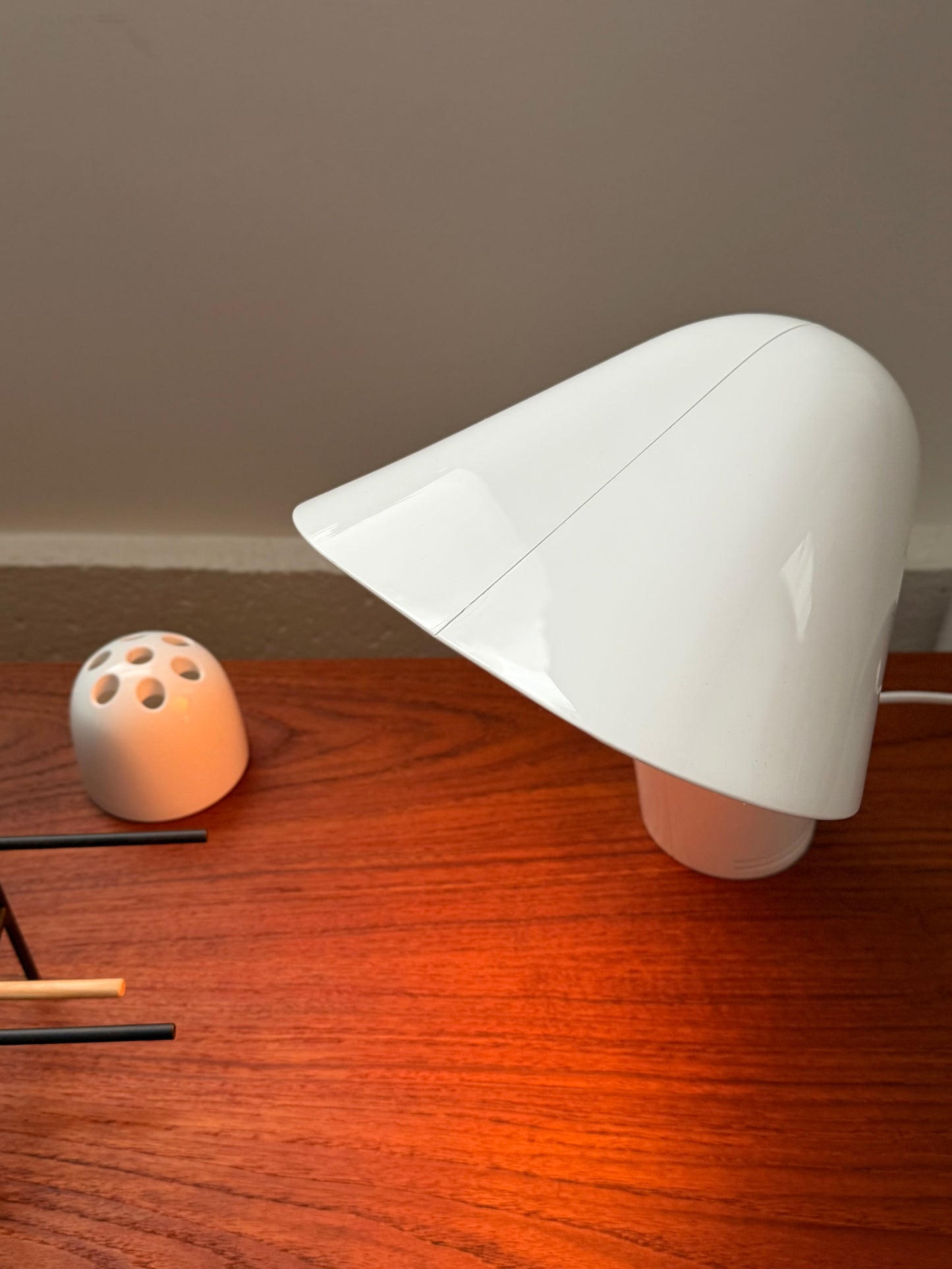 Sorella table lamp by Studio 6G