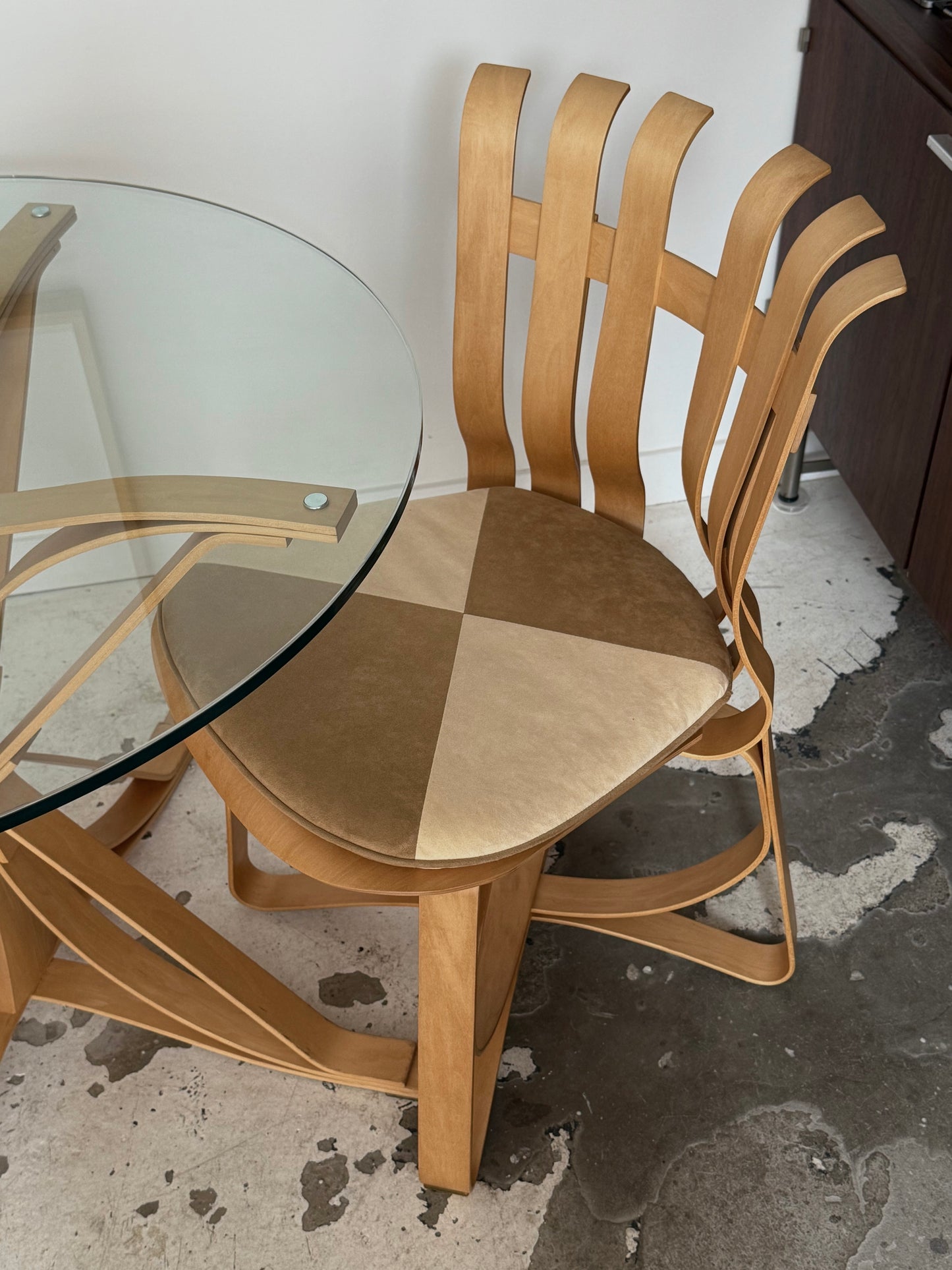 Dining set by Frank Gehry for Knoll