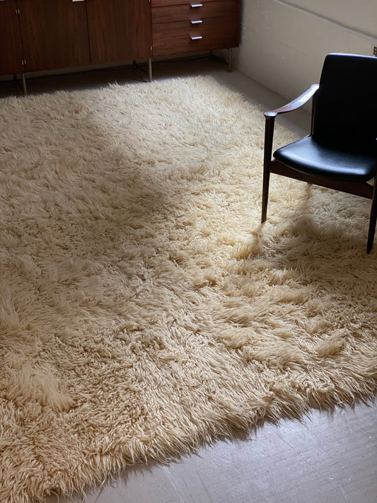 Tapis extra-large en laine flokati