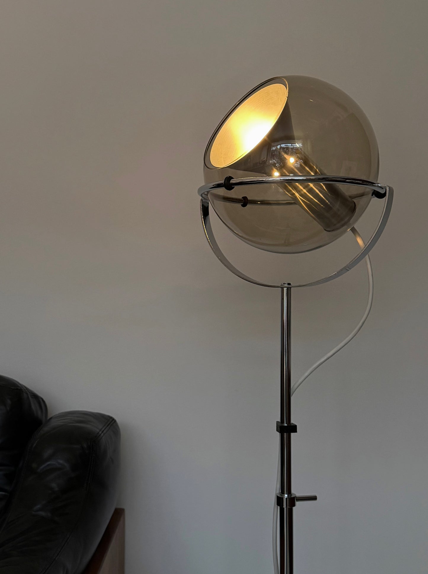 D-200 Globe floor lamp by Frank Ligtelijn for Raak Lichtarchitectuur