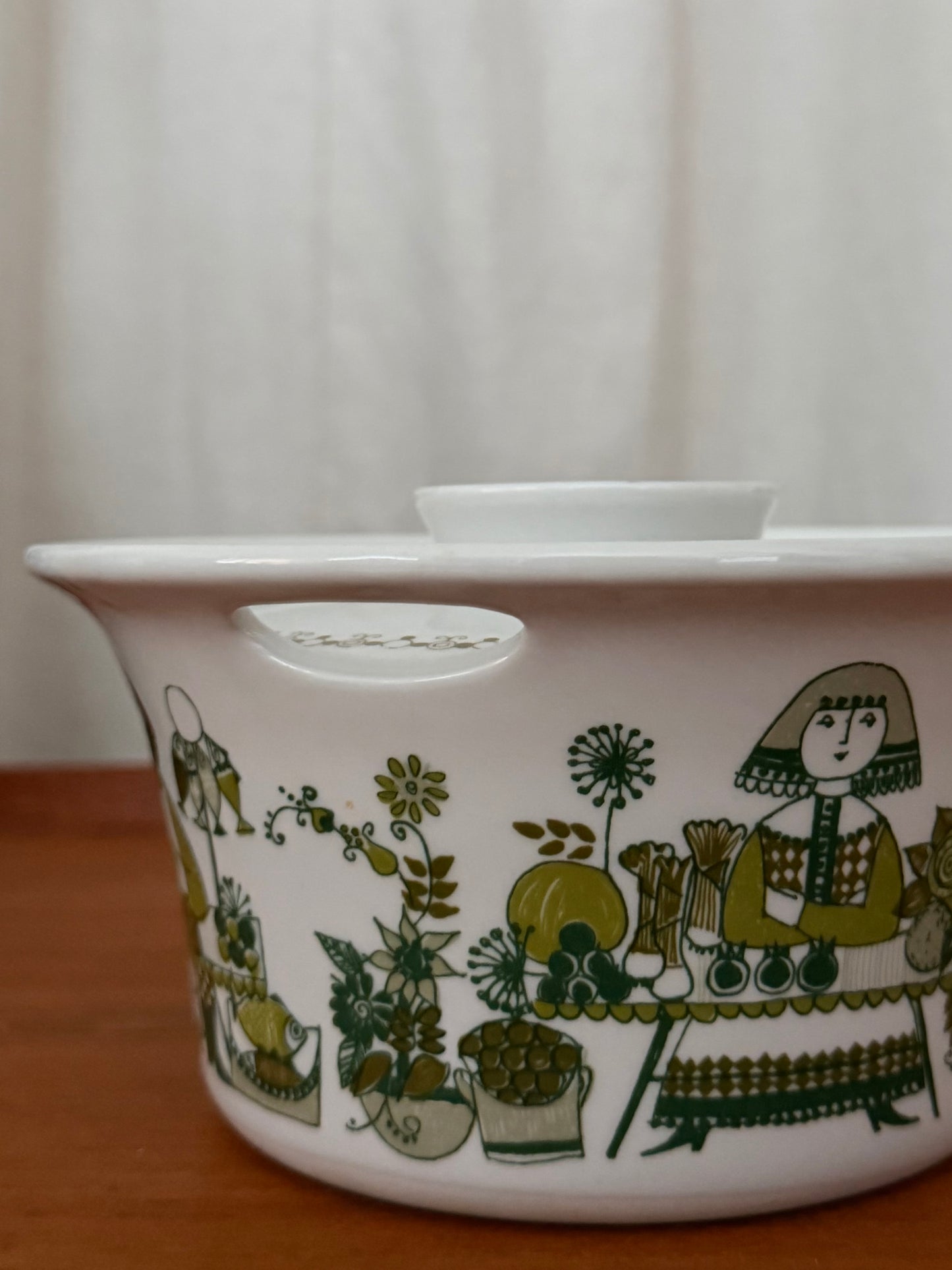 Small casserole by Turi Gramstad Oliver for Figgo Flint