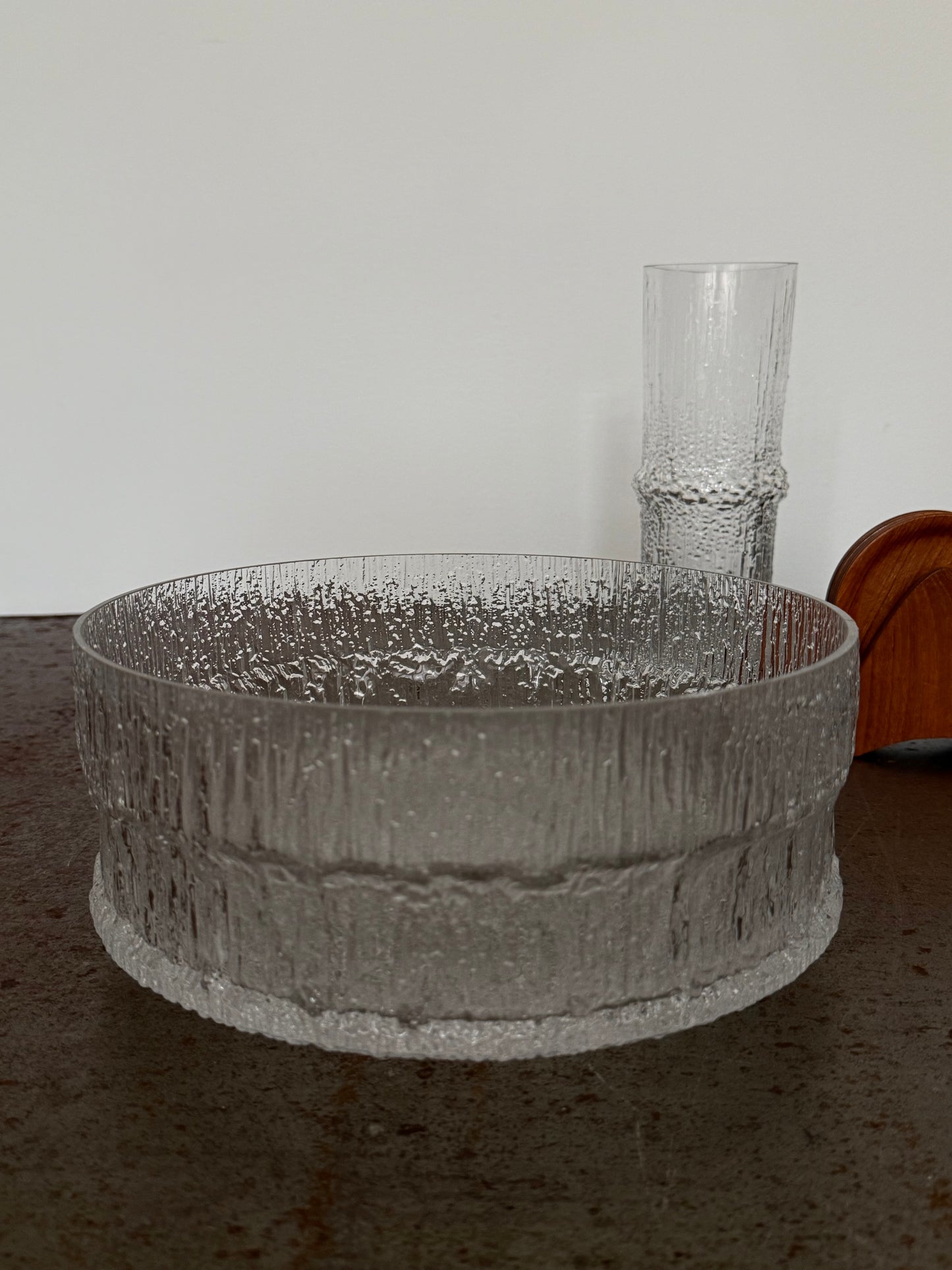 Large crystal bowl by Tapio Wirkkala for Iittala