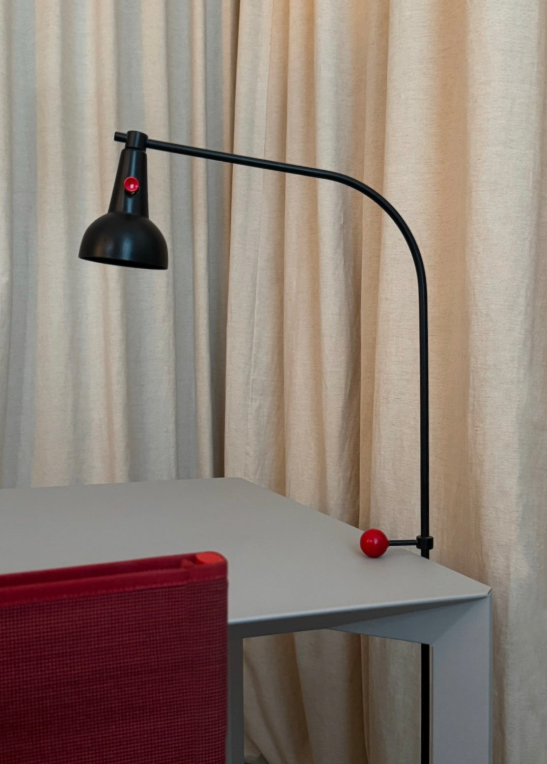 French counterweight table lamp