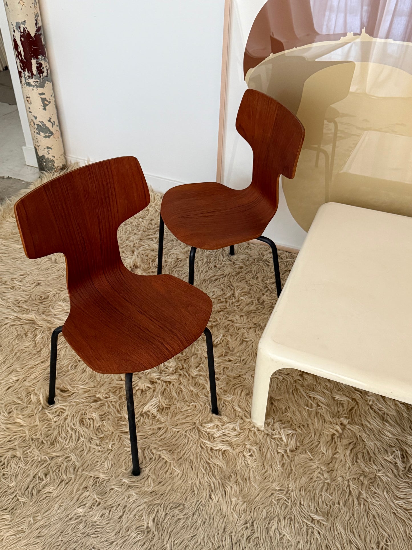 Pair of Hammer children's chairs by Arne Jacobsen for Fritz Hansen