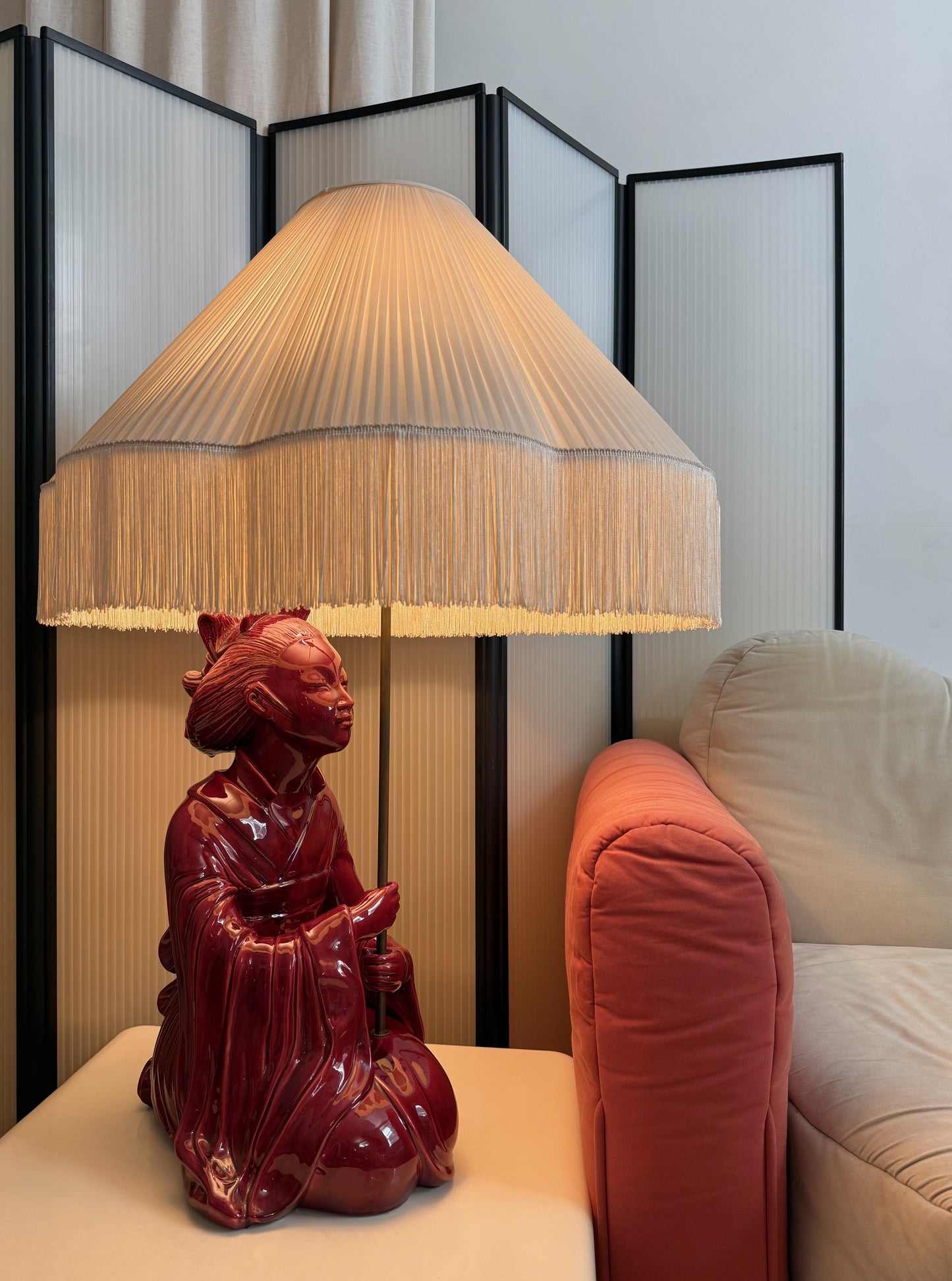Ceramic Geisha table lamp