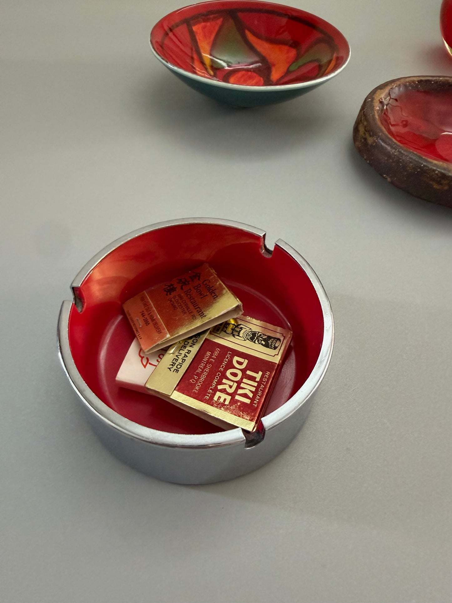 Round ashtray by Isamu Kenmochi