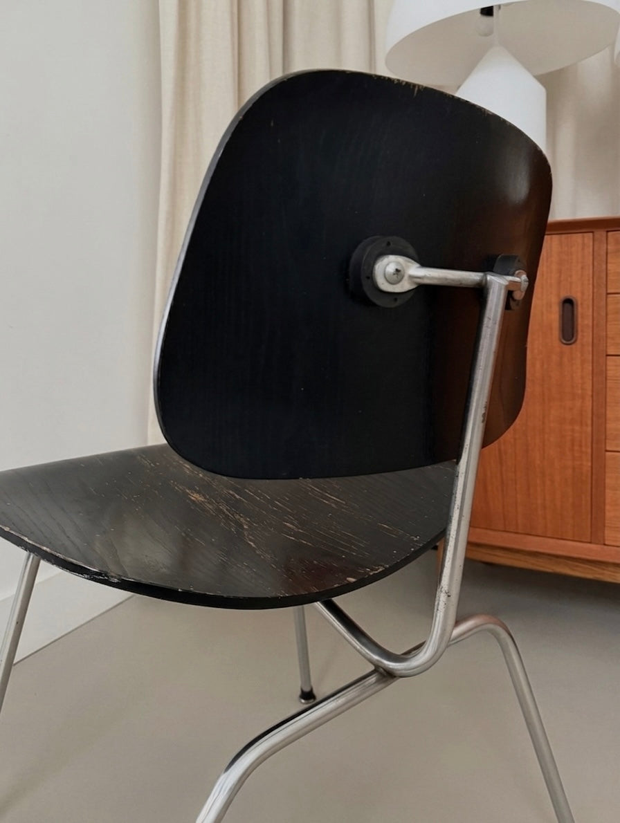 Early DCM chair by Charles & Ray Eames for Herman Miller