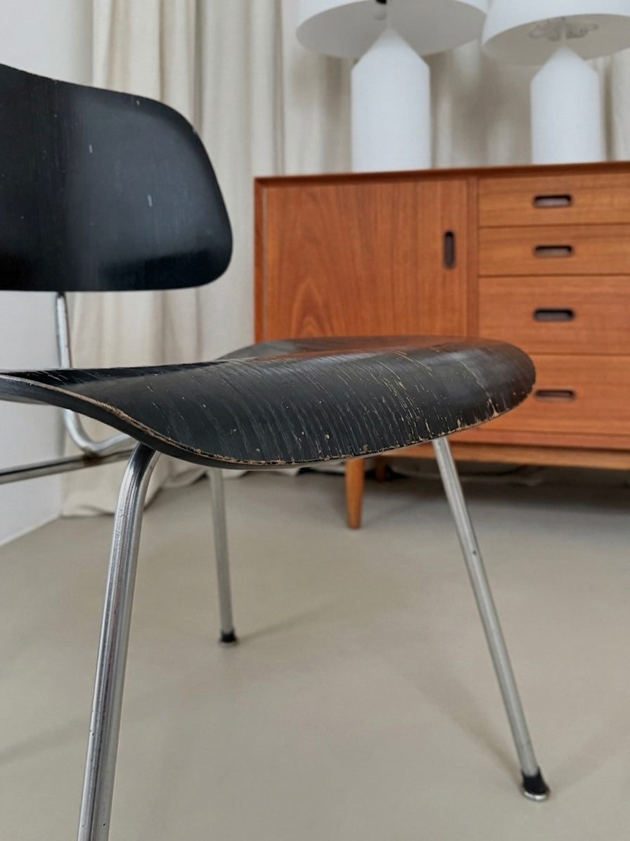 Early DCM chair by Charles & Ray Eames for Herman Miller