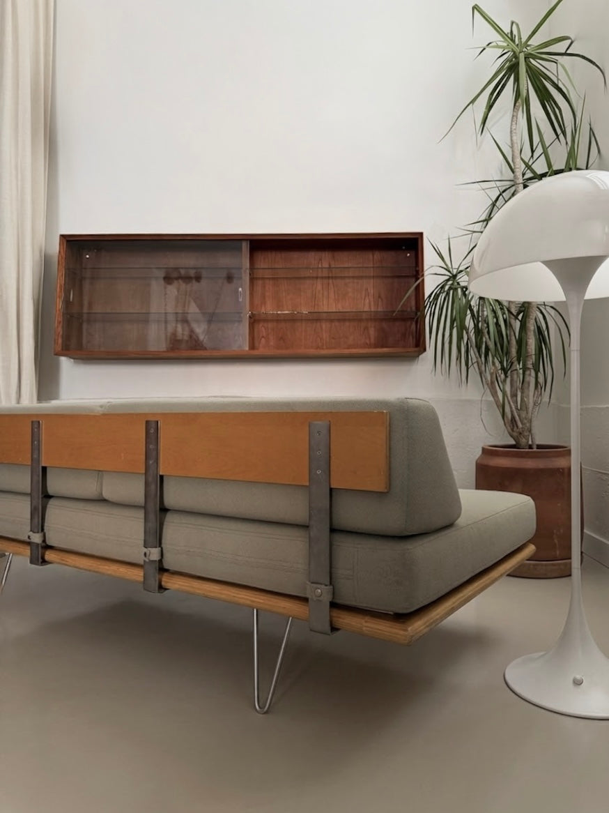 Nelson daybed by George Nelson for Modernica