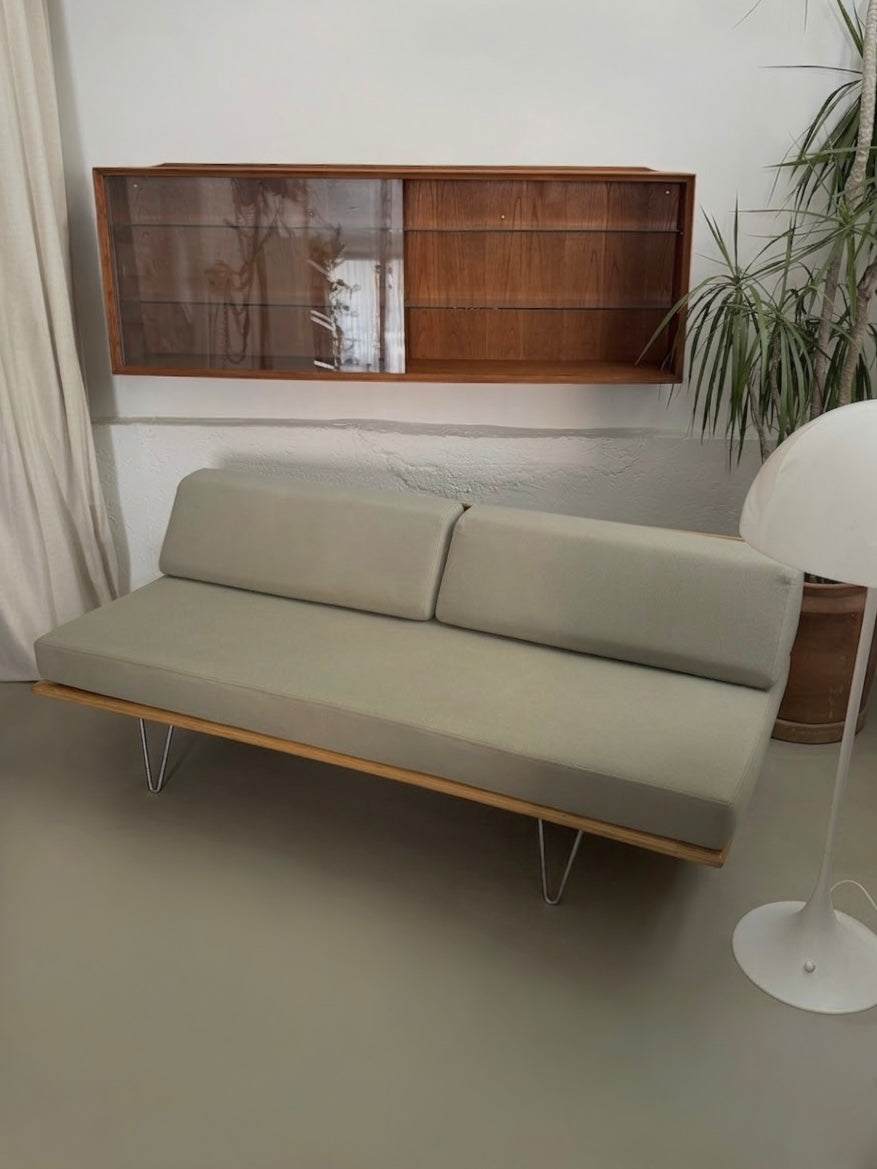 Nelson daybed by George Nelson for Modernica