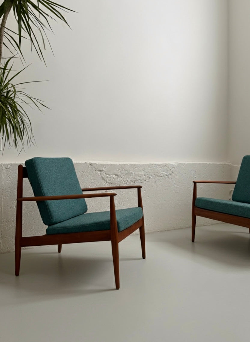 Fauteuil lounge en teck massif de Grete Jalk pour France&Søn