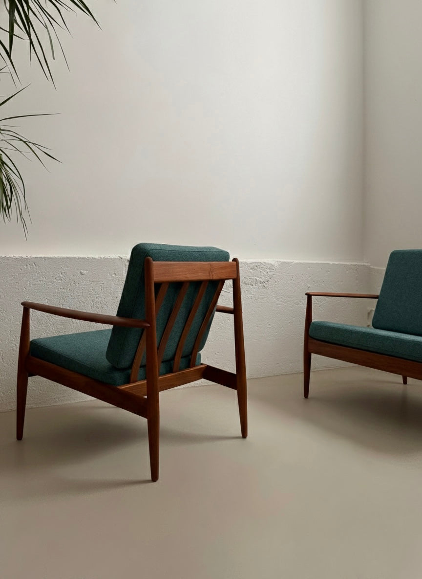 Fauteuil lounge en teck massif de Grete Jalk pour France&Søn