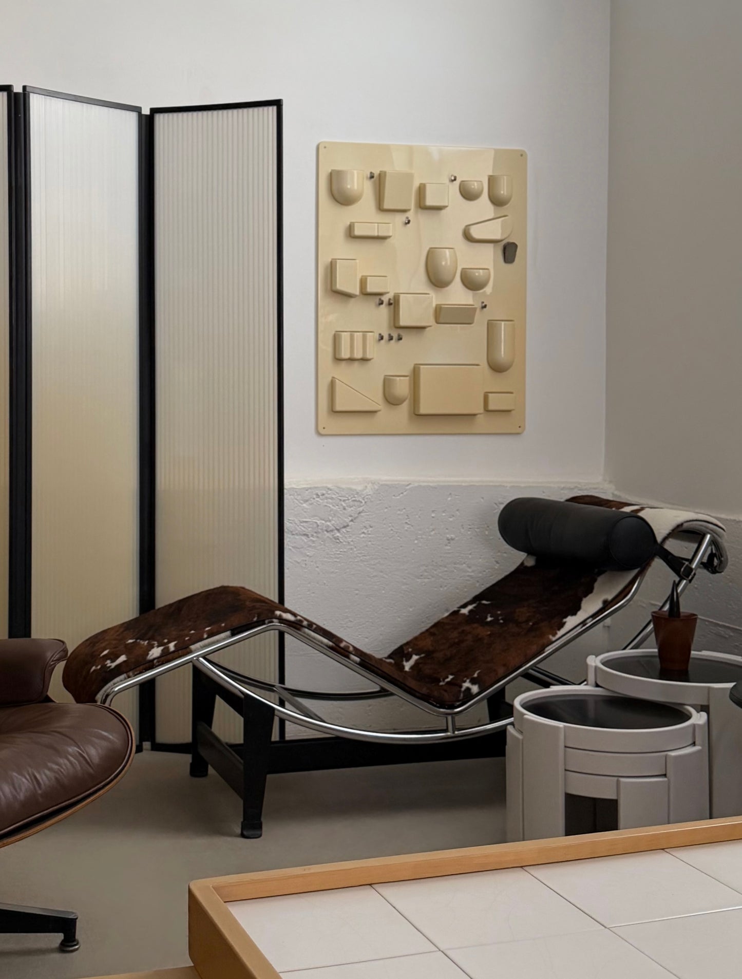 LC4 chaise lounge by Le Corbusier, Pierre Jeanneret and Charlotte Perriand for Cassina