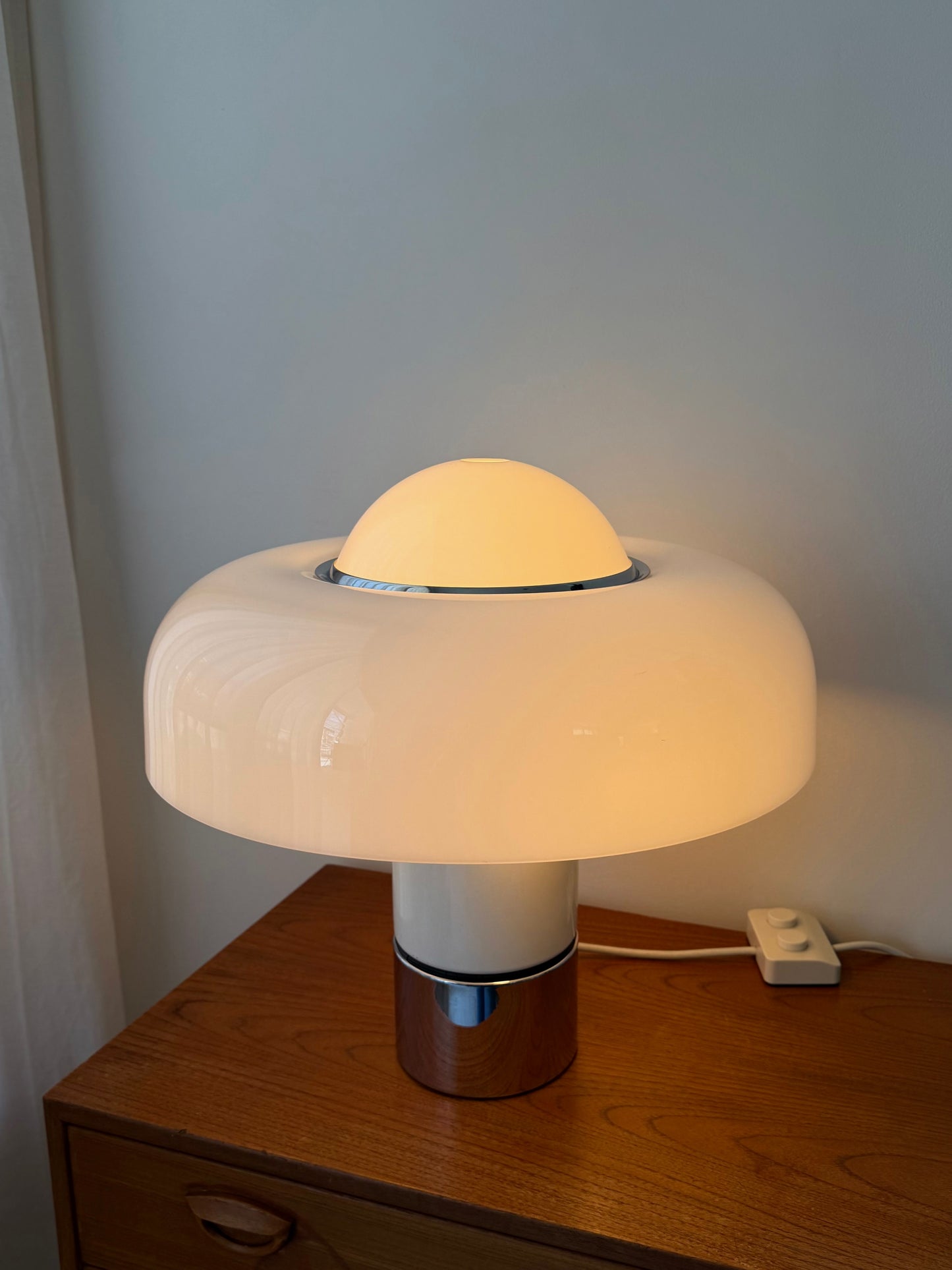 Lampe de table Brumbury de Harvey Guzzini et Luigi Massoni pour Guzzini