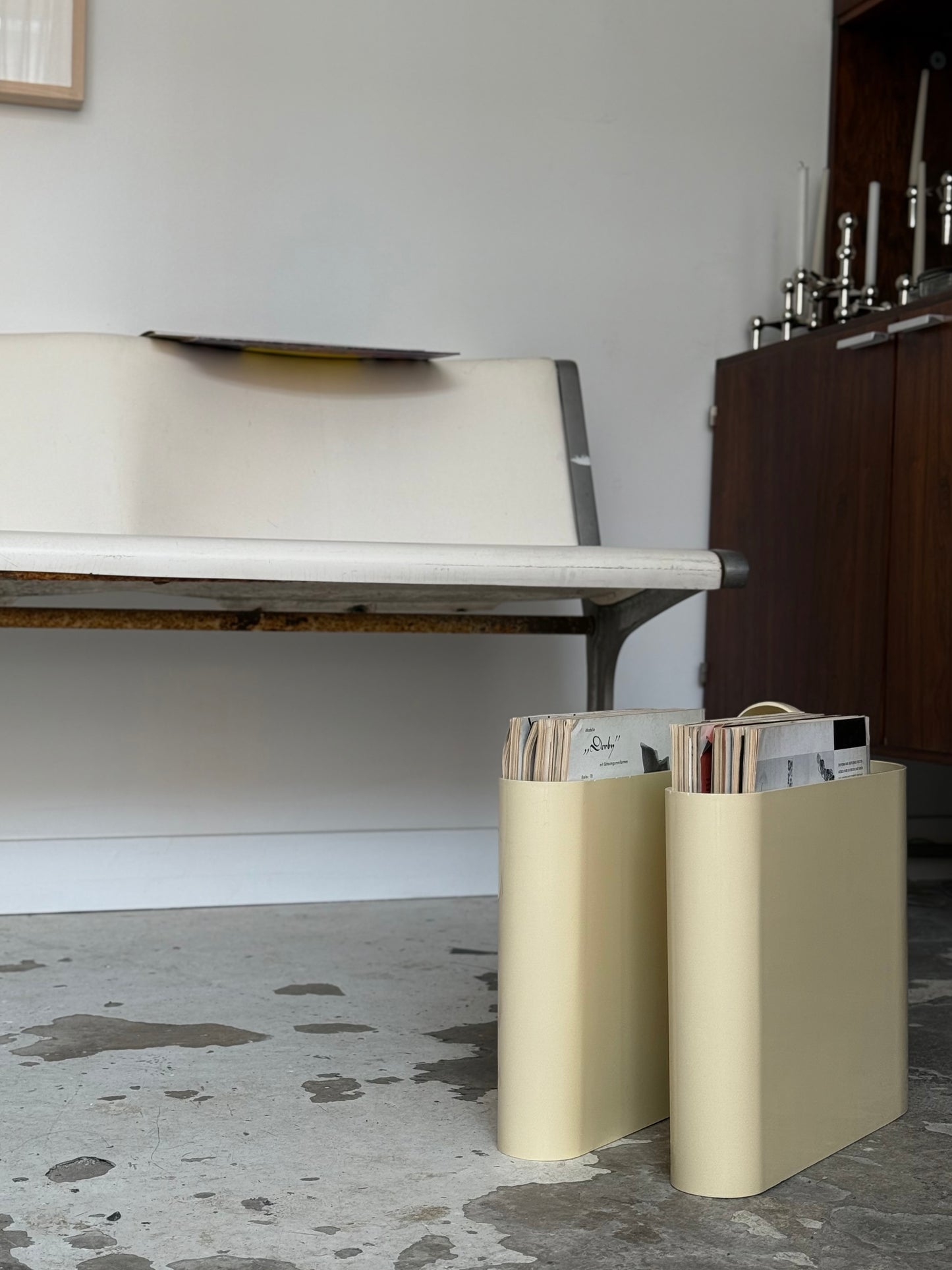Magazine rack by Rodolfo Bonetto for Vastill