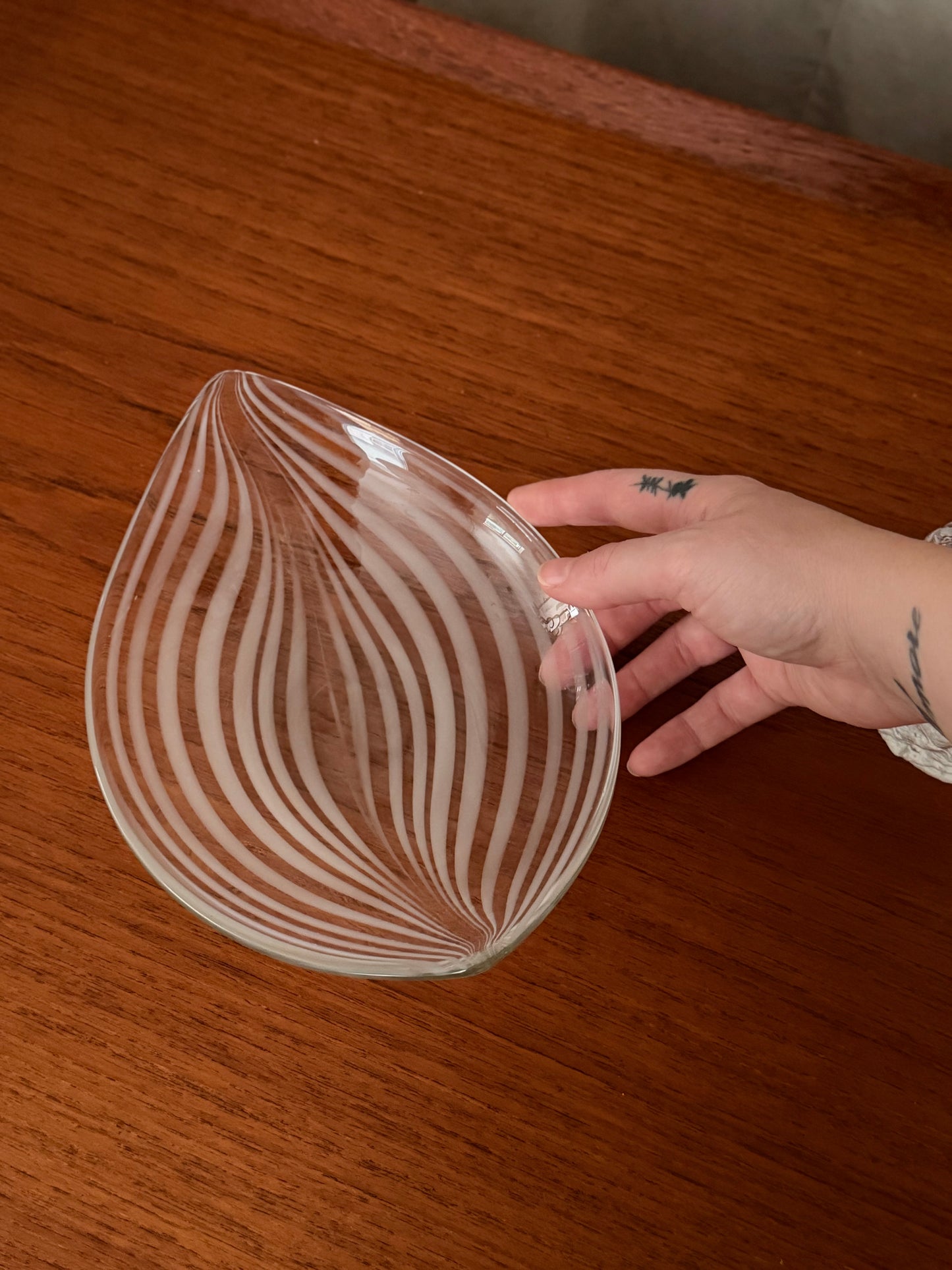 Glass bowl by Maija Carlson for Kumela