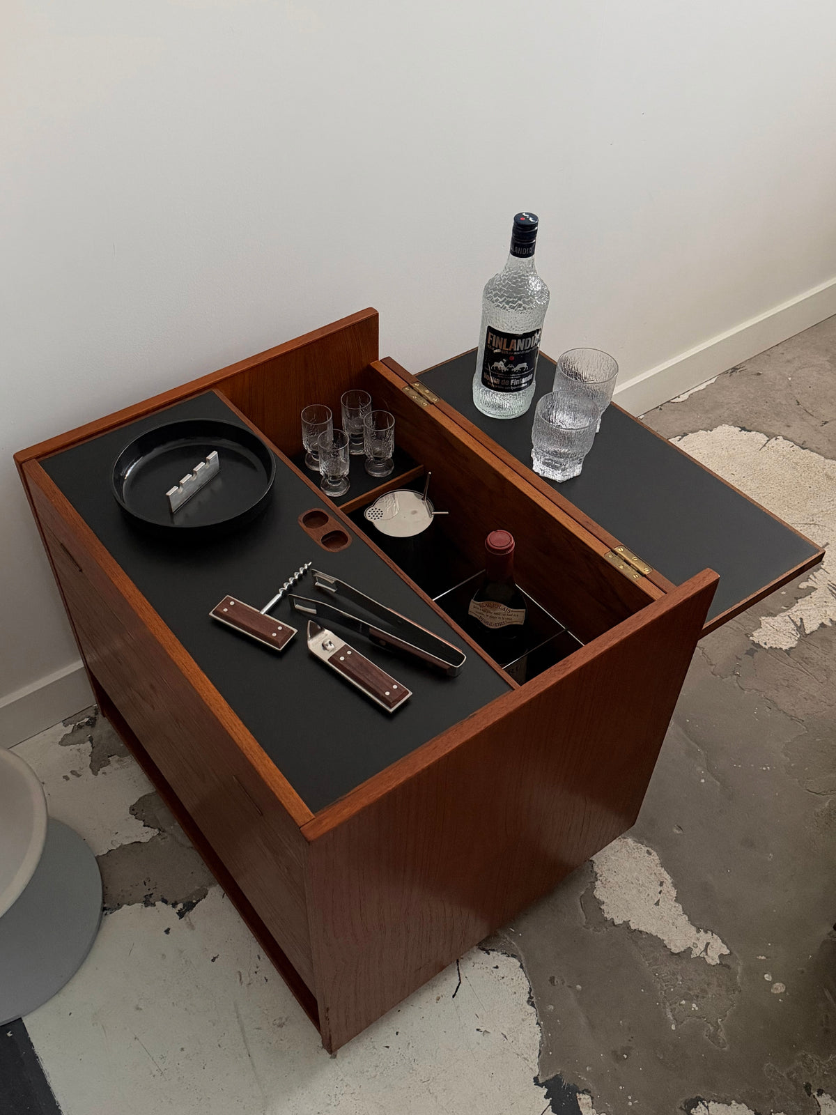 Rolling teak bar cabinet by Randers Møbelfabrik