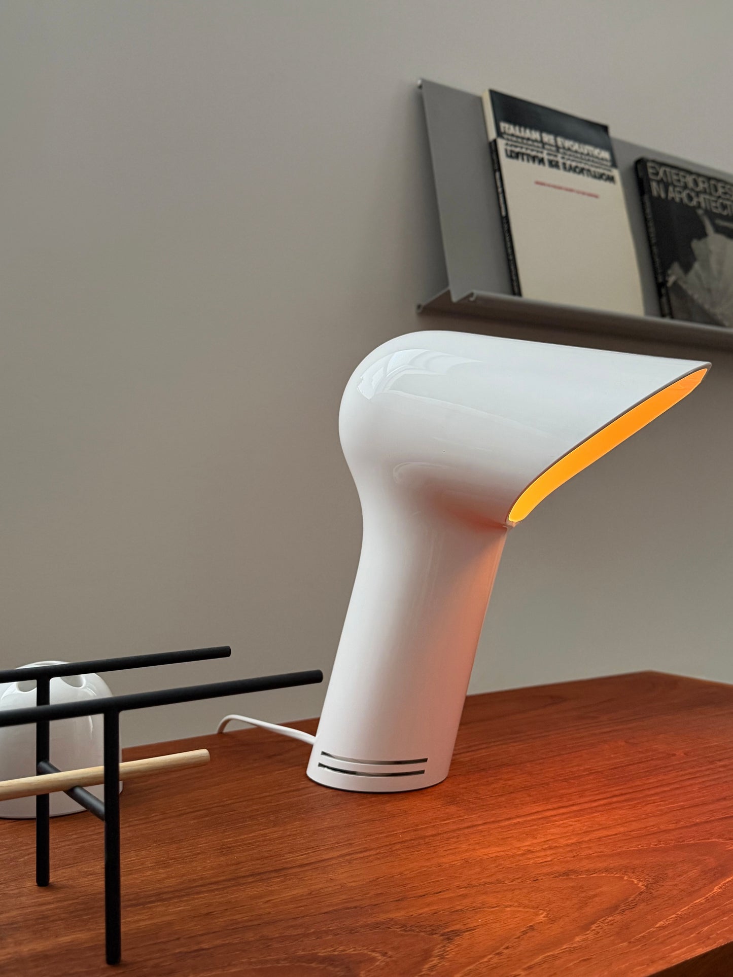 Sorella table lamp by Studio 6G