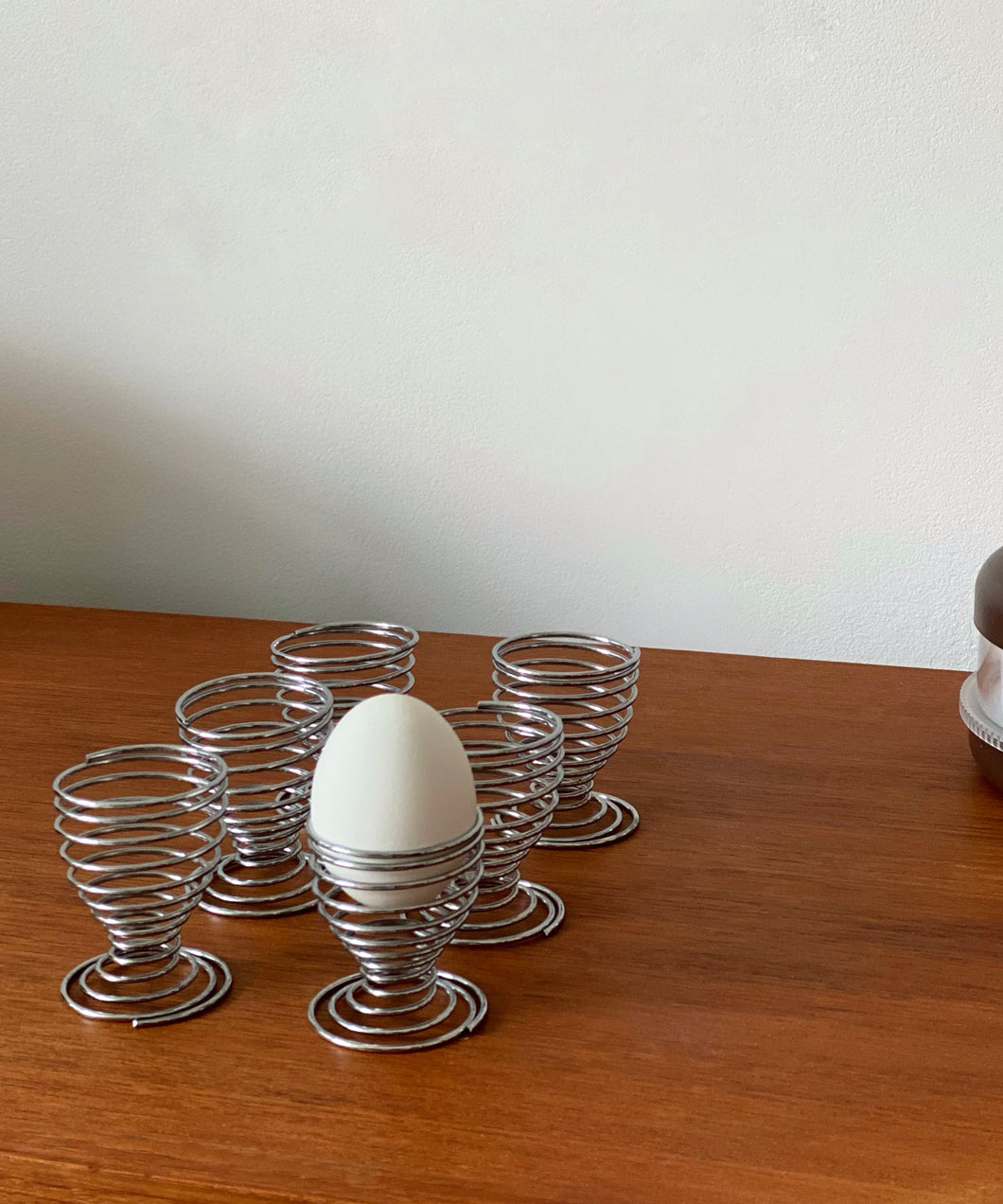 Set of 6 spiral metal egg cups